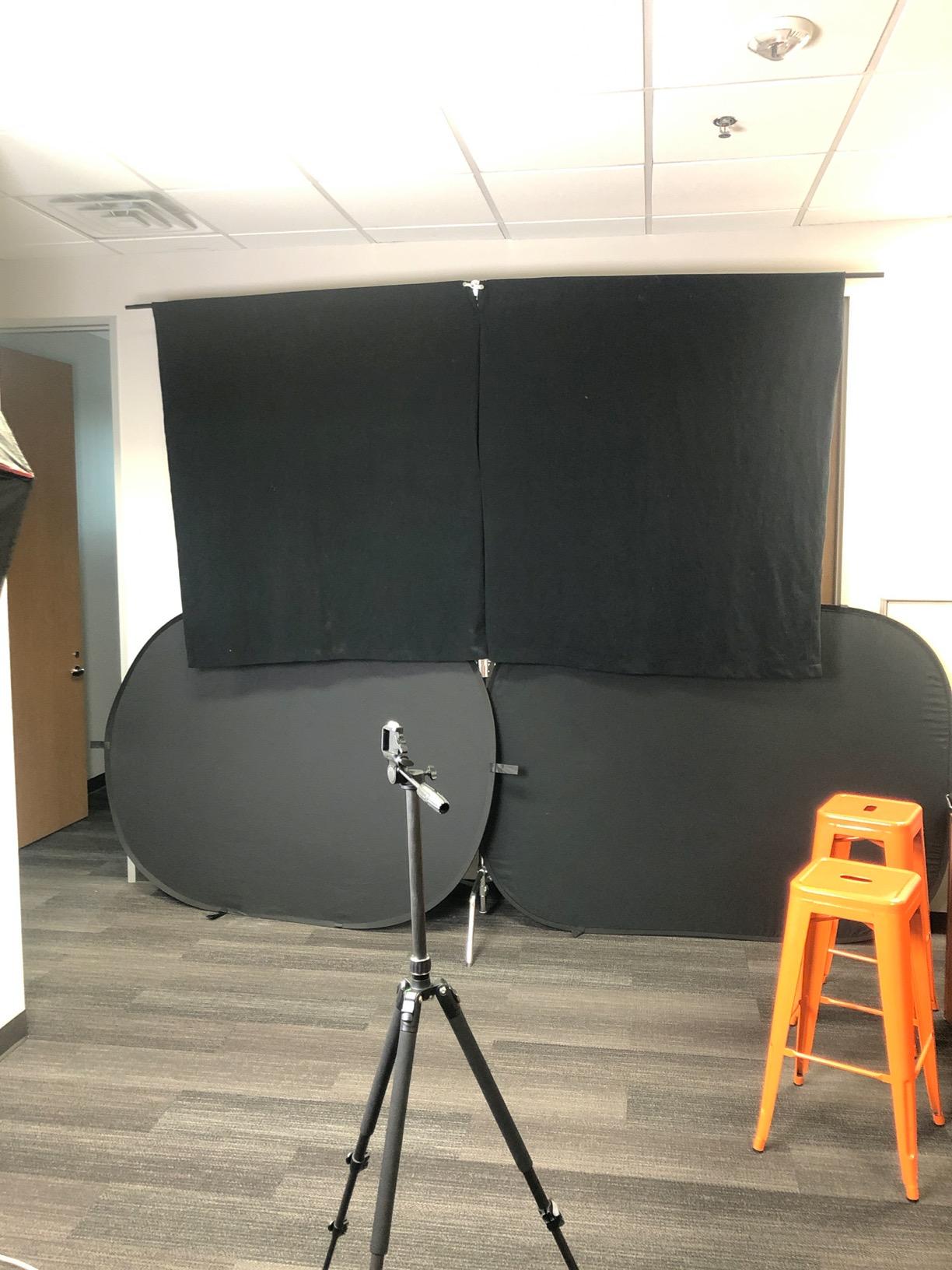 Flashpoint 10' C Light Stand on Turtle Base Kit with Two Tier Spring Loaded Riser Column, 3' GOBO Heads, Baby Pin and 40' Grip Arm, Chrome customer photo 1