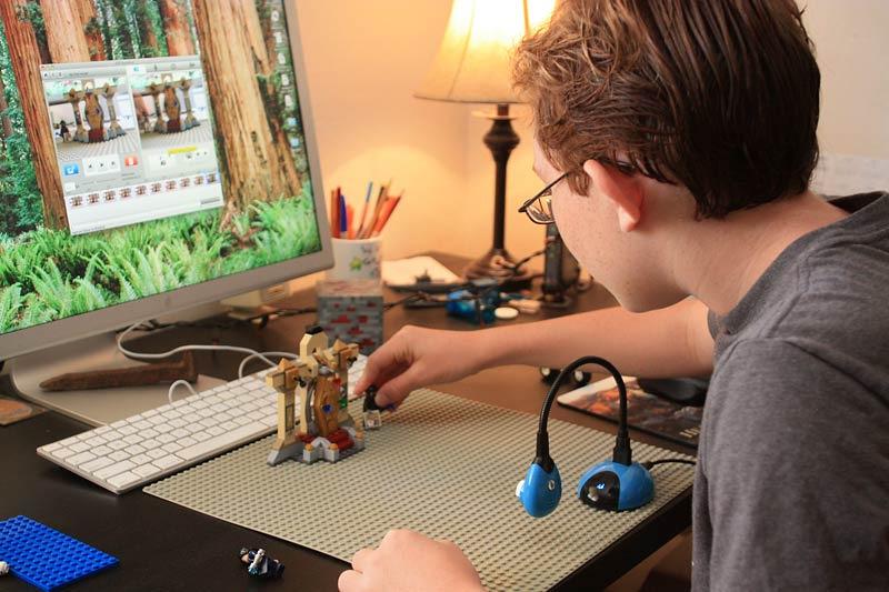 HUE Animation Studio: Complete Stop Motion Kit for Windows/macOS, Blue | Kids/Teens & Hobbyists (Age 7+), 720p Flexible Camera, Built-in Microphone, Software, Book customer photo 1