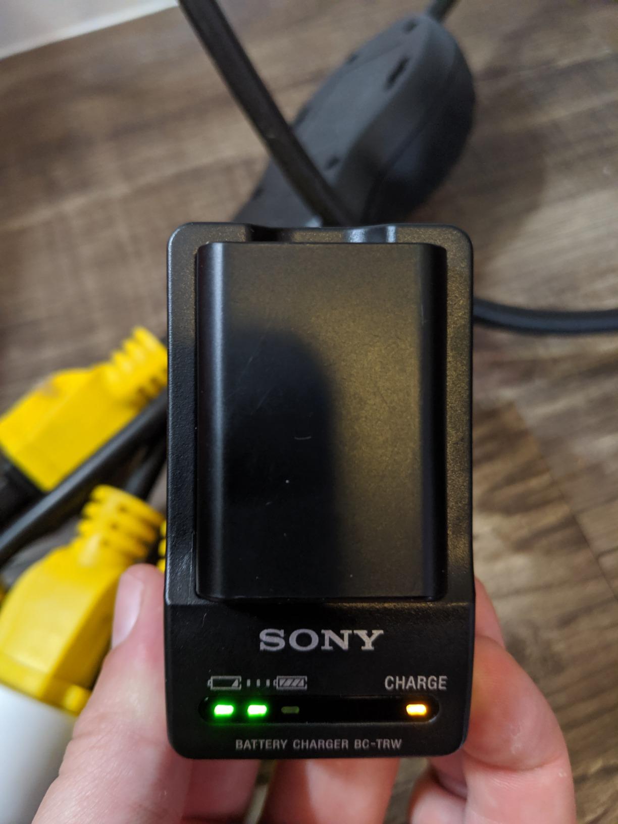 Sony BC-TRW W Series Battery Charger customer photo 2