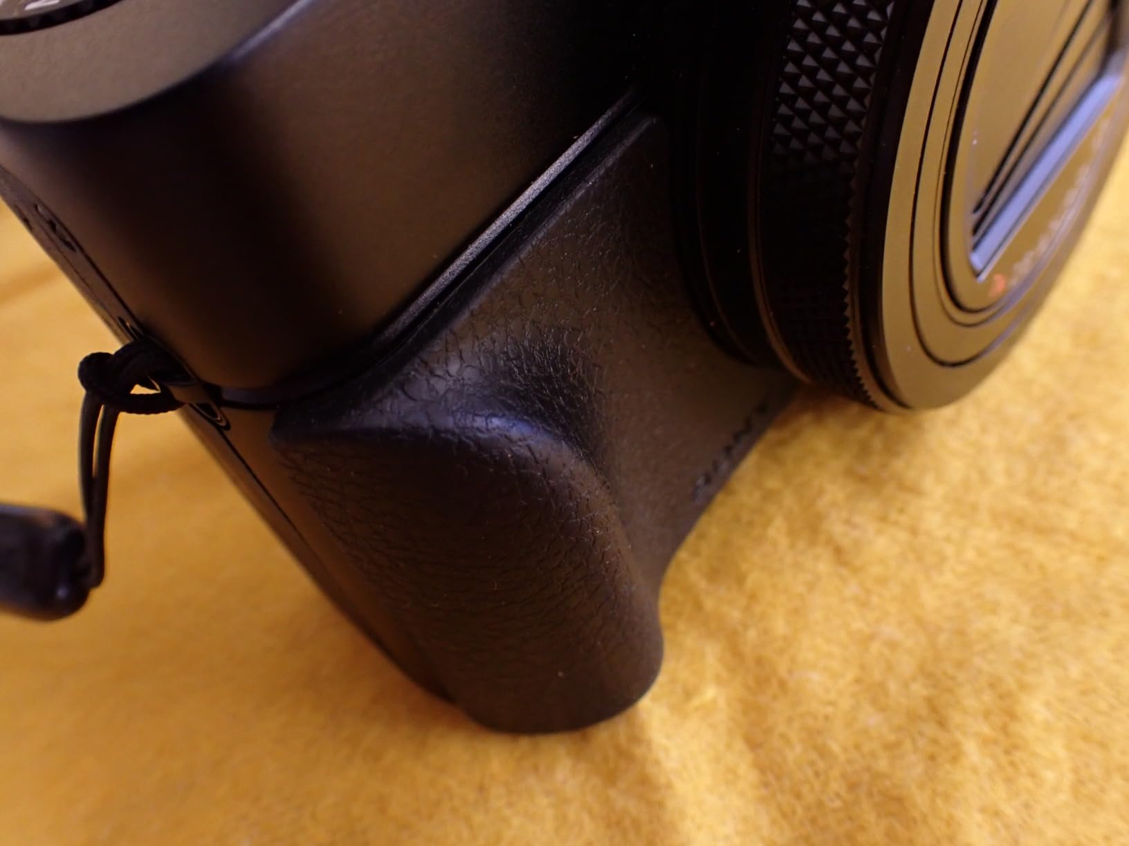 Sony AGR2 Attachment Grip (Black) | Handheld stability and camera control with ergonomic rubber grip and adhesive attachment customer photo 1
