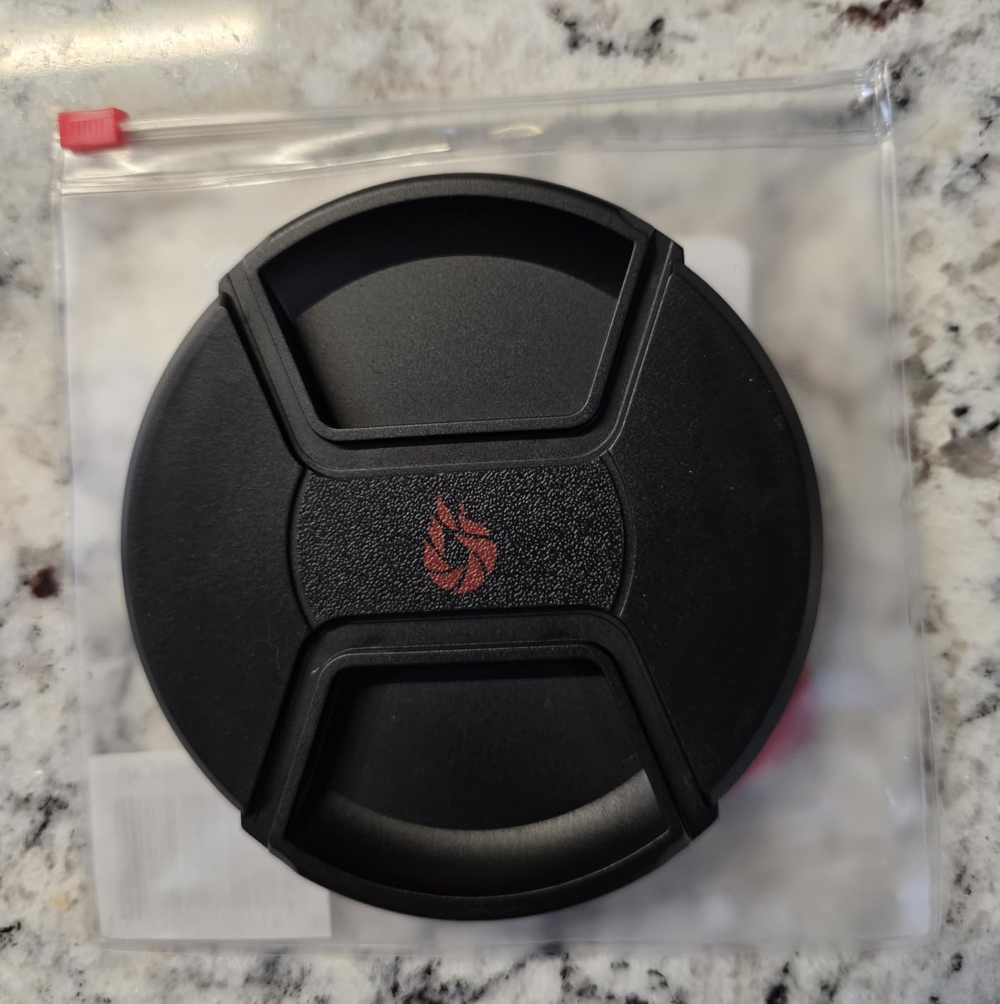 77mm Lens Cap Center-Pinch, Extra Strong Springs, Made from 100% Recycled Plastic customer photo 2