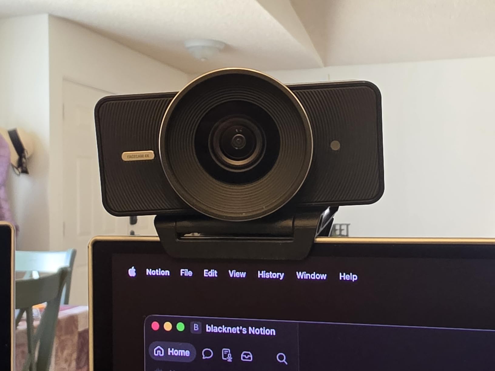 EMEET PIXY Dual-Camera AI-Powered PTZ Camera 4K, AI Tracking | PDAF & AI Autofocus 0.2s, 1/2.55 Sony Sensor, 3 Mics, Presets, 4K Webcam for Streaming and OBS/Twitch/Switch 2 Compatible customer photo 1