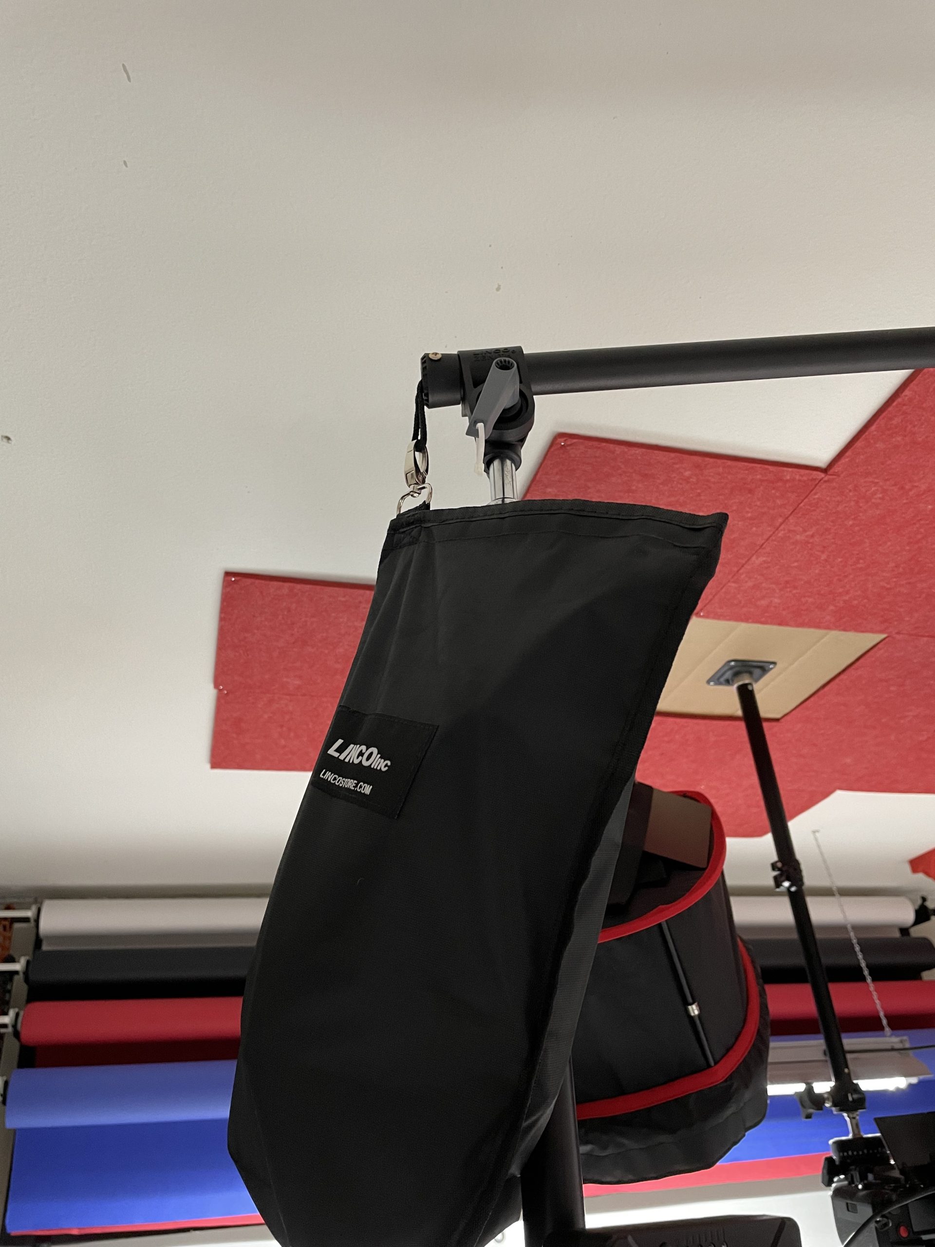 LINCO Lincostore 2.5ft to 5ft Adjustable Overhead Light Boom Arm with Universal Tripod Clamp & Counter-Weight Bag 4255K customer photo 2