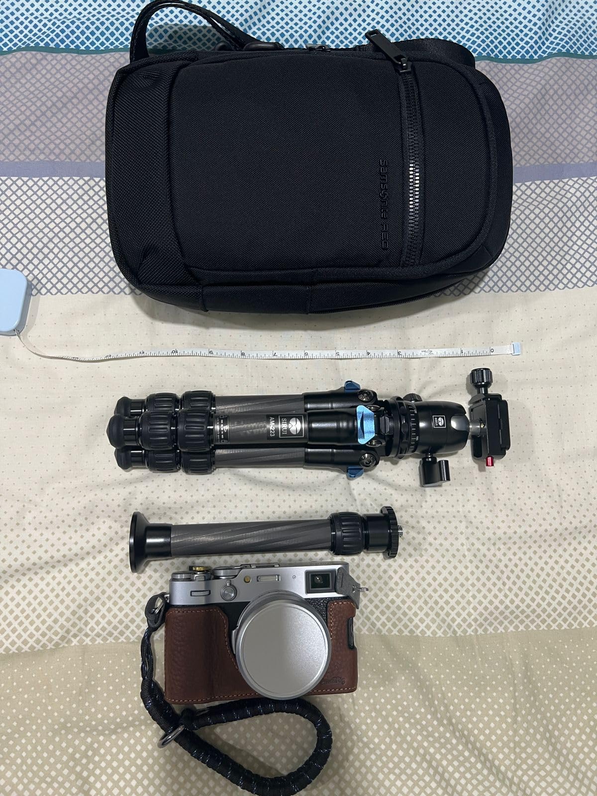 SIRUI AM-223 Carbon Fiber Camera Tripod Mini Travel Compact Tripod with 360° B-00K Ball Head, Arca Swiss Quick Release Plate, Loads up 15KG, Max Height 16