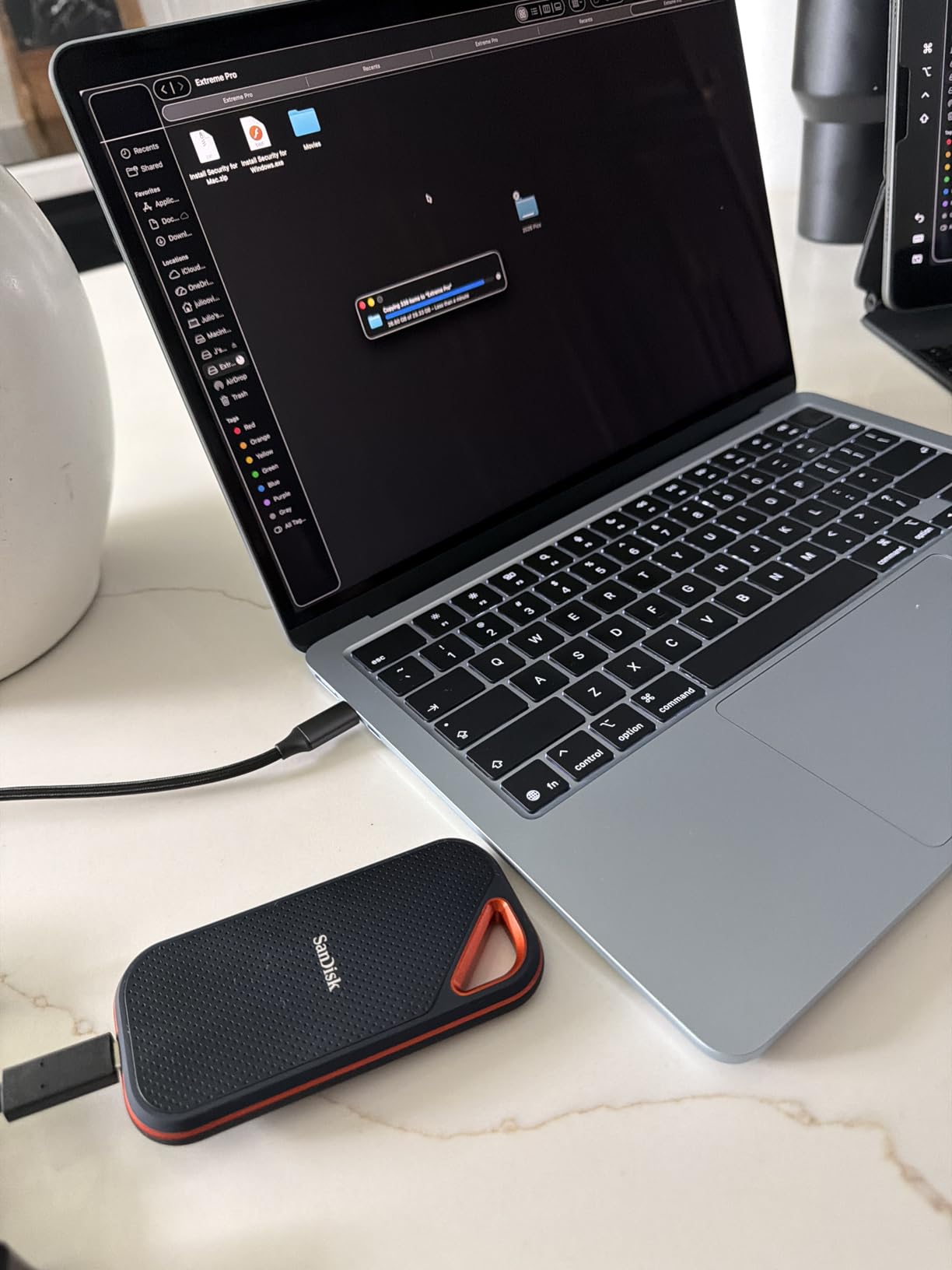 SANDISK 1TB Extreme PRO Portable SSD - Up to 2000MB/s - USB-C, USB 3.2 Gen 2x2, IP65 Water and Dust Resistance customer photo 2