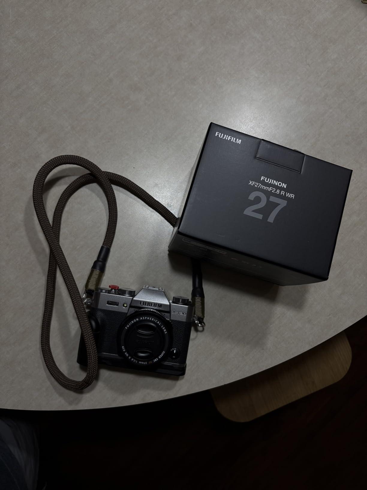 Fujinon XF27mmF2.8 R WR | 27mm f/2.8 R WR lens with weather resistance and aperture ring for street, portraits and travel customer photo 2