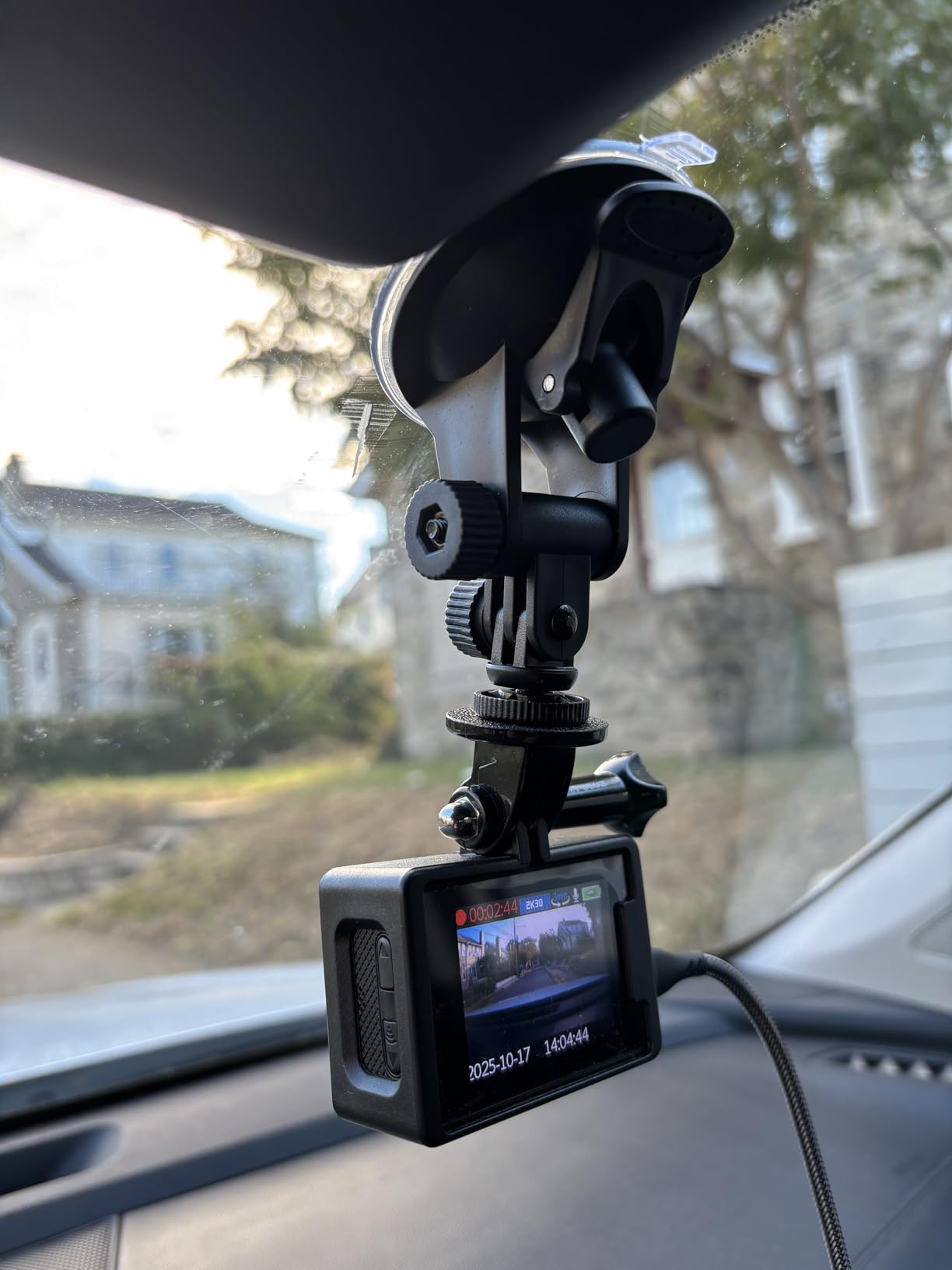 PULUZ Suction Cup Mount for Gopro Car Mount, Adjustable Vehicle Window & Windshield Mount Holder, Compatible with GoPro Hero 12 11 10 9 8 7/Insta360 X3 x2/DJI OSMO Action Camera Mount customer photo 1