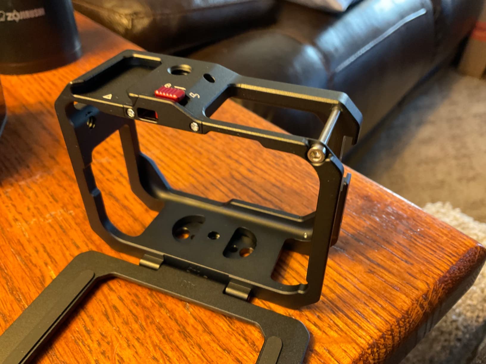 SMALLRIG Hero13 / Hero12 / Hero11 / Hero 10 / Hero 9 Black Cage for GoPro, Compatible with the Lens Filter Max Lens on Camera, with 2 Cold Shoe Mount for Microphone and Led Video Light - 3084C customer photo 2