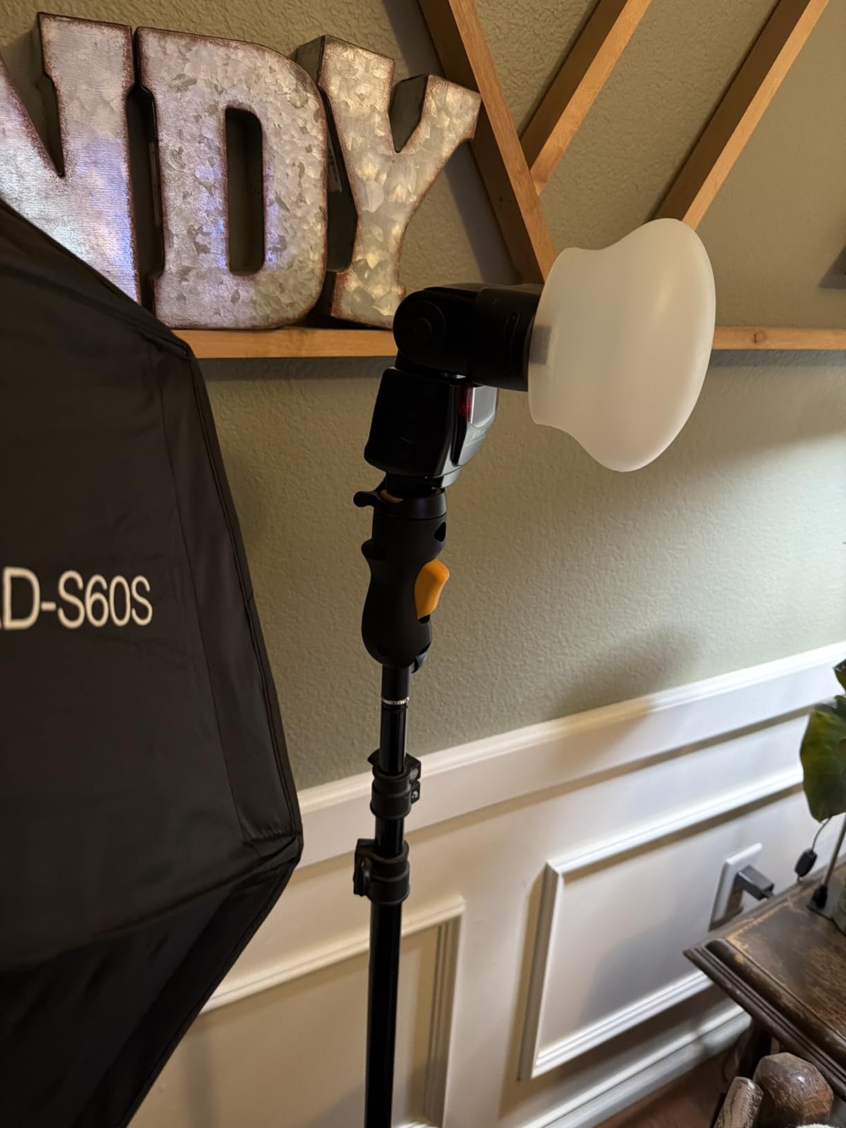 MagMod MagShoe v2, Universal Cold Shoe Flash Mount for Off Camera Flash | Universal Cold Shoe Mount for Off Camera Flash, LED Panels and Umbrella Modifiers, One-Handed Locking Grip, Quick Setup customer photo 1