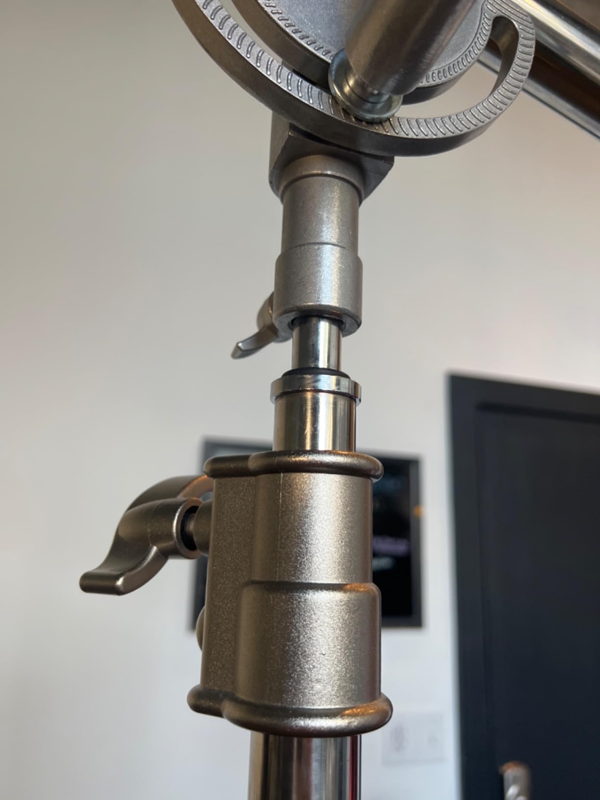 Soonpho 50 inch Extension Grip Crossbar Arm for Heavy Duty C Stand with 1/4 & 3/8 Thread for Softbox, Reflector, Umbrella, Flags, Diffusion and Other Studio Video Photography Equipment customer photo 2