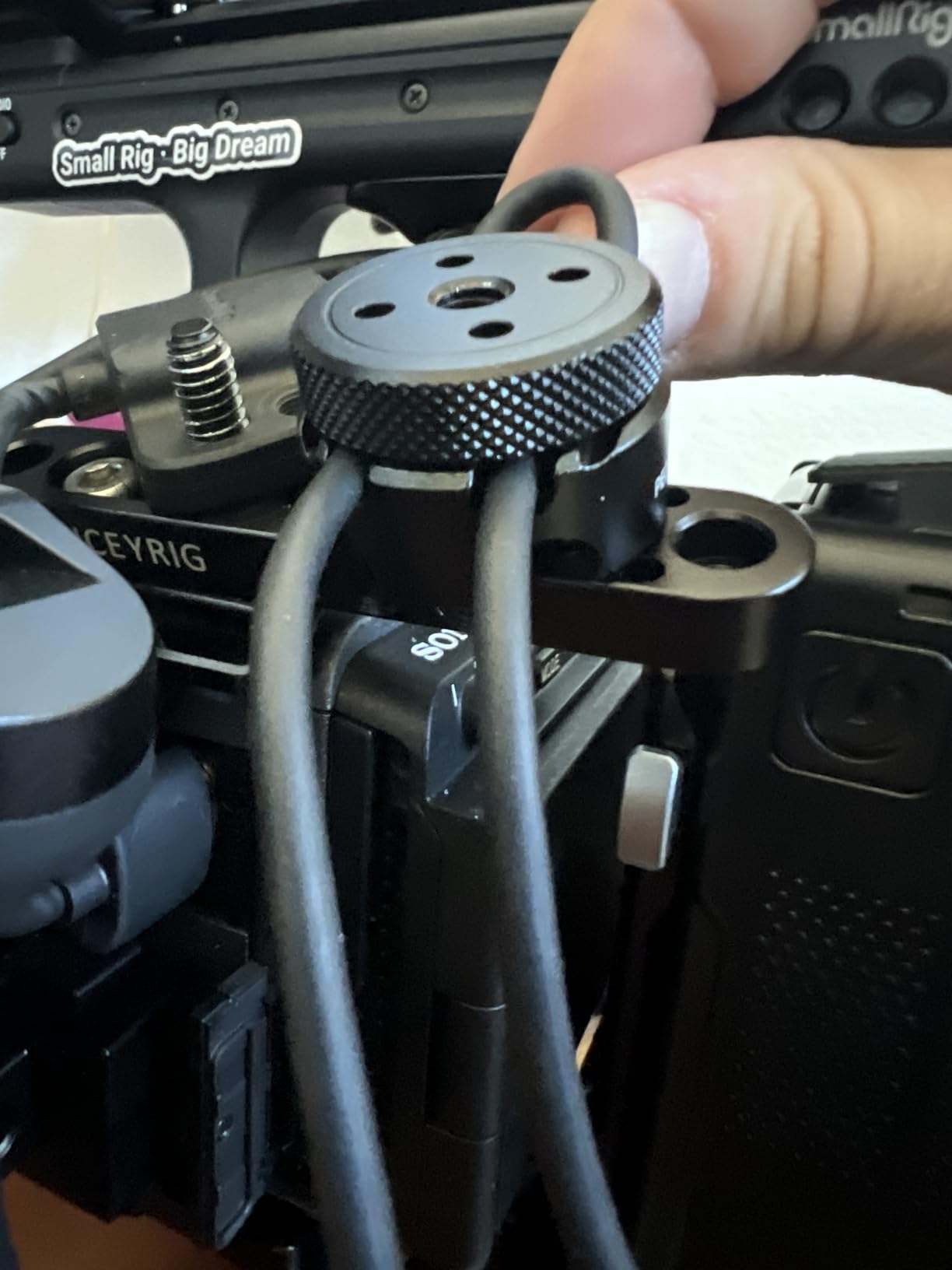 Universal Cable Clamp for HDMI/SDI/USB-A/USB-C, Power and Microphone Cables with 2-7mm Diameter, Aluminum Material - PE29 customer photo 2