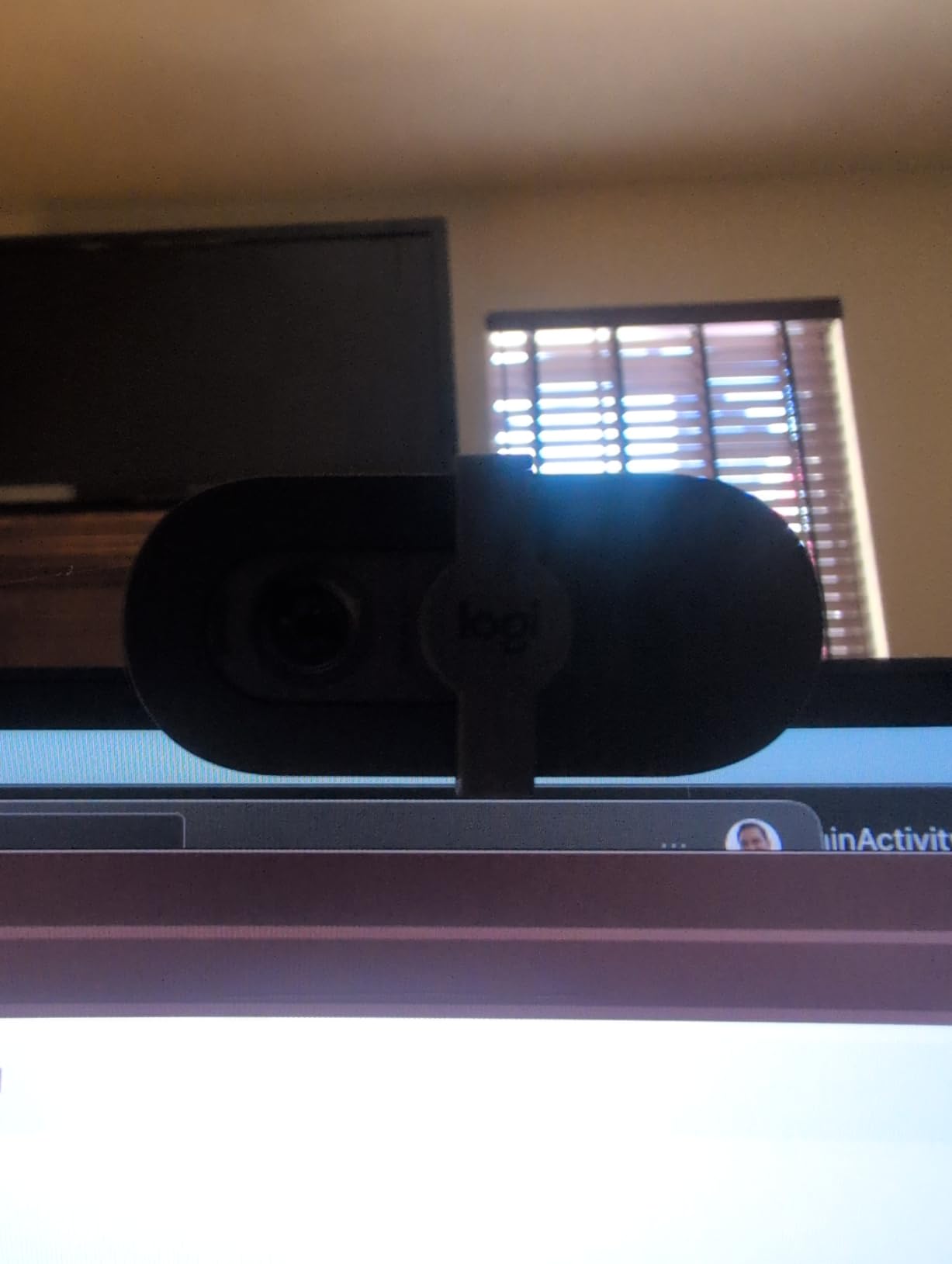 Logitech Brio 101 Full HD 1080p Webcam for Meetings, Streaming, Desktop, Laptop, PC - Built-in Mic, Shutter, Works with Zoom, Microsoft Teams, Nintendo Switch 2's new GameChat Mode, USB-A,-Black customer photo 1