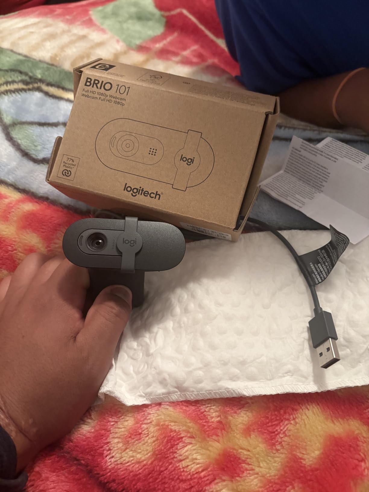 Logitech Brio 101 Full HD 1080p Webcam for Meetings, Streaming, Desktop, Laptop, PC - Built-in Mic, Shutter, Works with Zoom, Microsoft Teams, Nintendo Switch 2's new GameChat Mode, USB-A,-Black customer photo 2