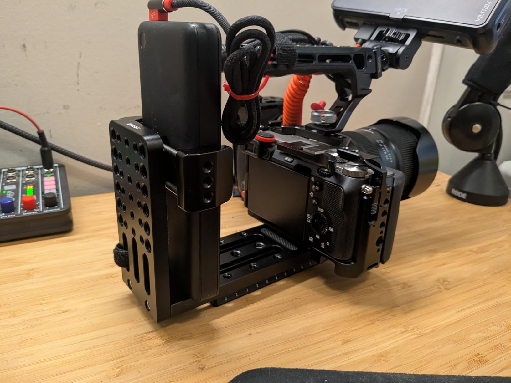 Camera L Bracket, Universal Vertical Camera Horizontal Mount Plate | Aluminum Alloy Material, Compatible with Canon Nikon Sony 4K Video Fujifilm DJI Stabilizer Monopod (Long Version) customer photo 1