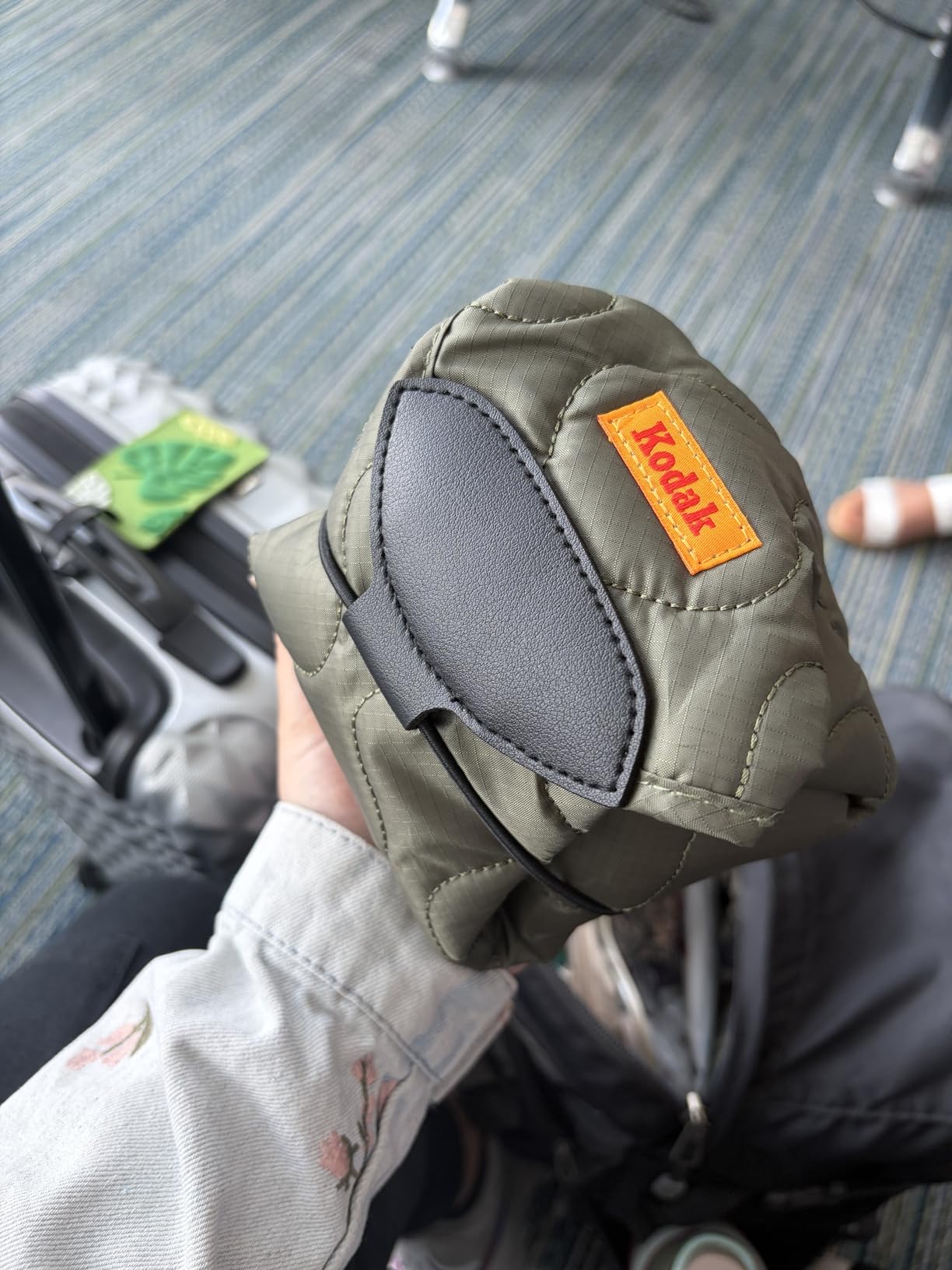 KODAK Camera Wrap Size L 38.5x38.5cm - Water-Resistant, Anti-Scratching and Dust-Free Protective Cloth for SLR Camera, Tele Lens (Khaki) customer photo 1