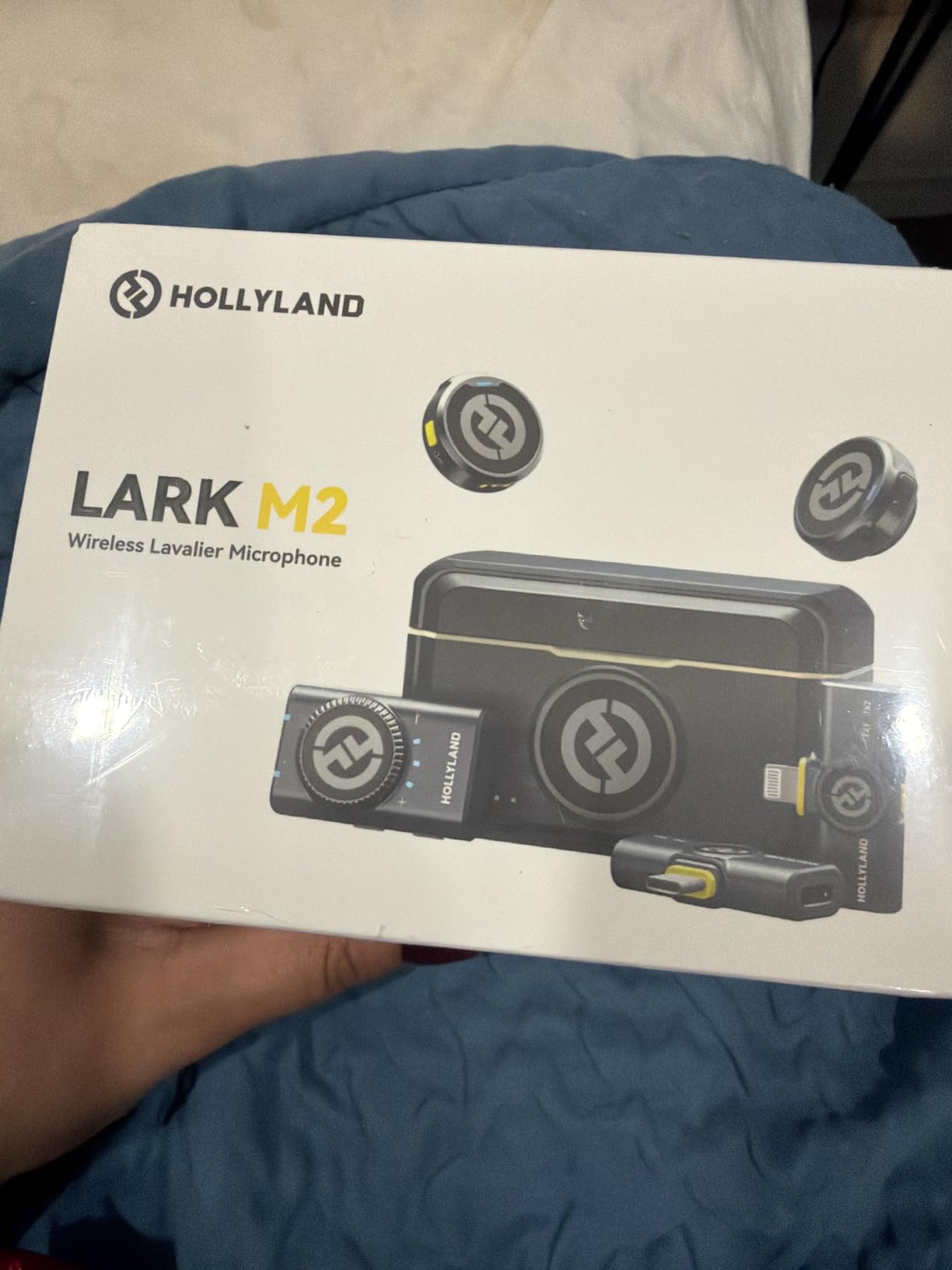 Hollyland Lark M2 Wireless Microphone for iPhone/Camera/Android/PC, 48kHz/24-bit High Fidelity Audio, 300m Range, Noise Cancelling (2TX + 3RX + Charging Case) customer photo 1