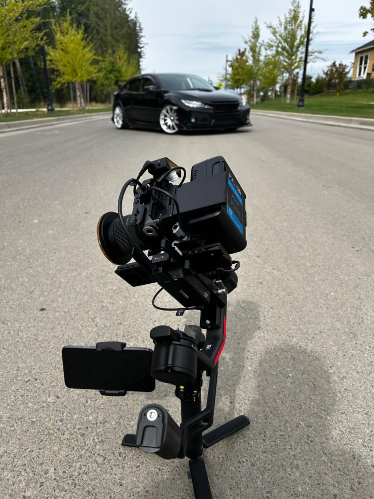 DJI RS 4 Pro, 3-Axis Gimbal Stabilizer for DSLR & Cinema Camera Stabilizer Canon/Sony/Panasonic/Nikon/Fujifilm, 2nd-Gen Native Vertical Shooting, 4.5kg (10lbs) Payload, Camera Gimbal customer photo 2