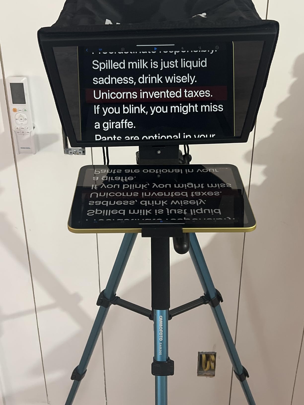 NEEWER Basics X12B Aluminum Alloy Teleprompter 12