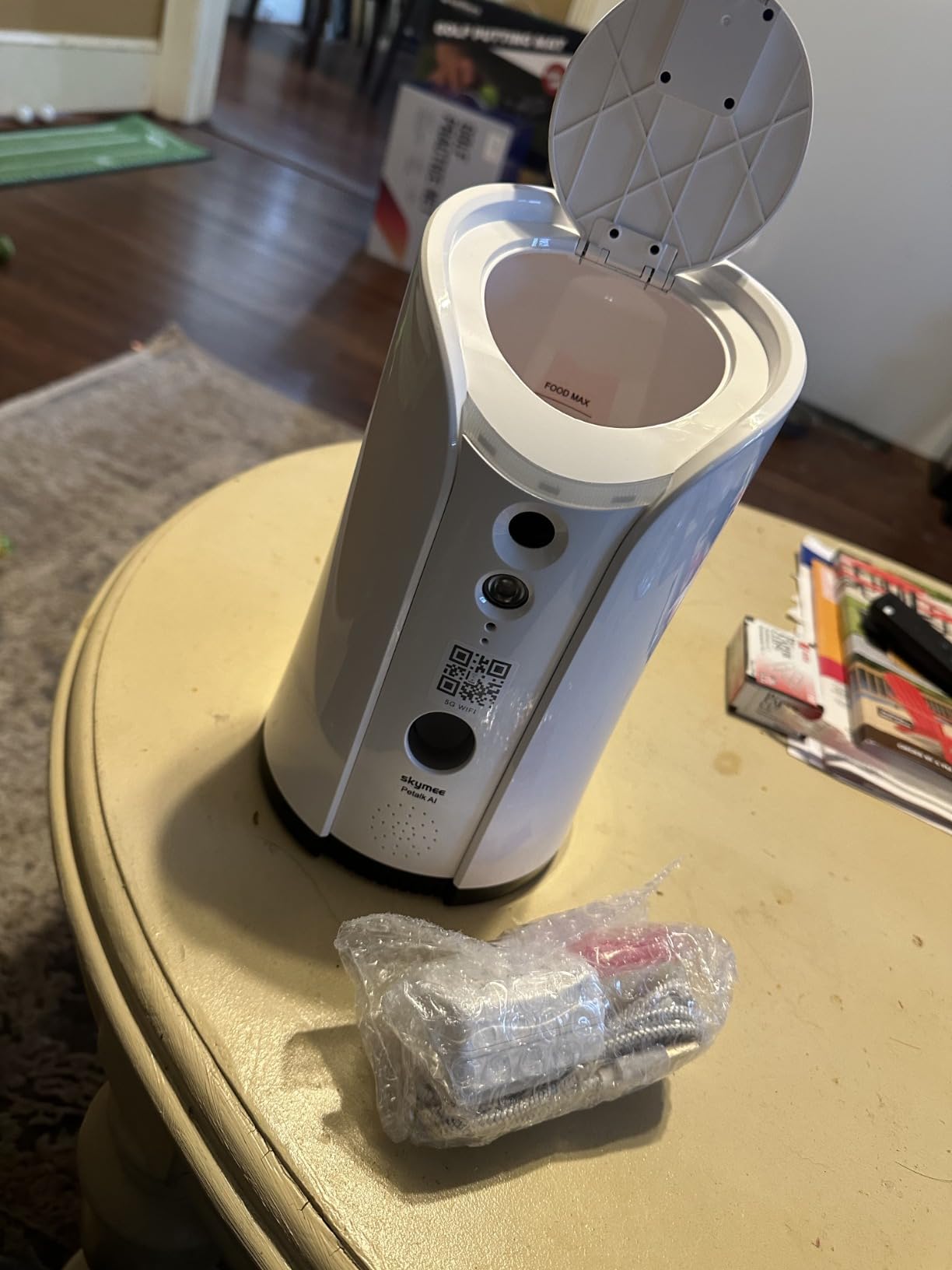Petalk AI Dog Camera Automatic Treat Dispenser, 5G&2.4G WiFi HD Pet Camera, Remote Treat Tossing customer photo 1