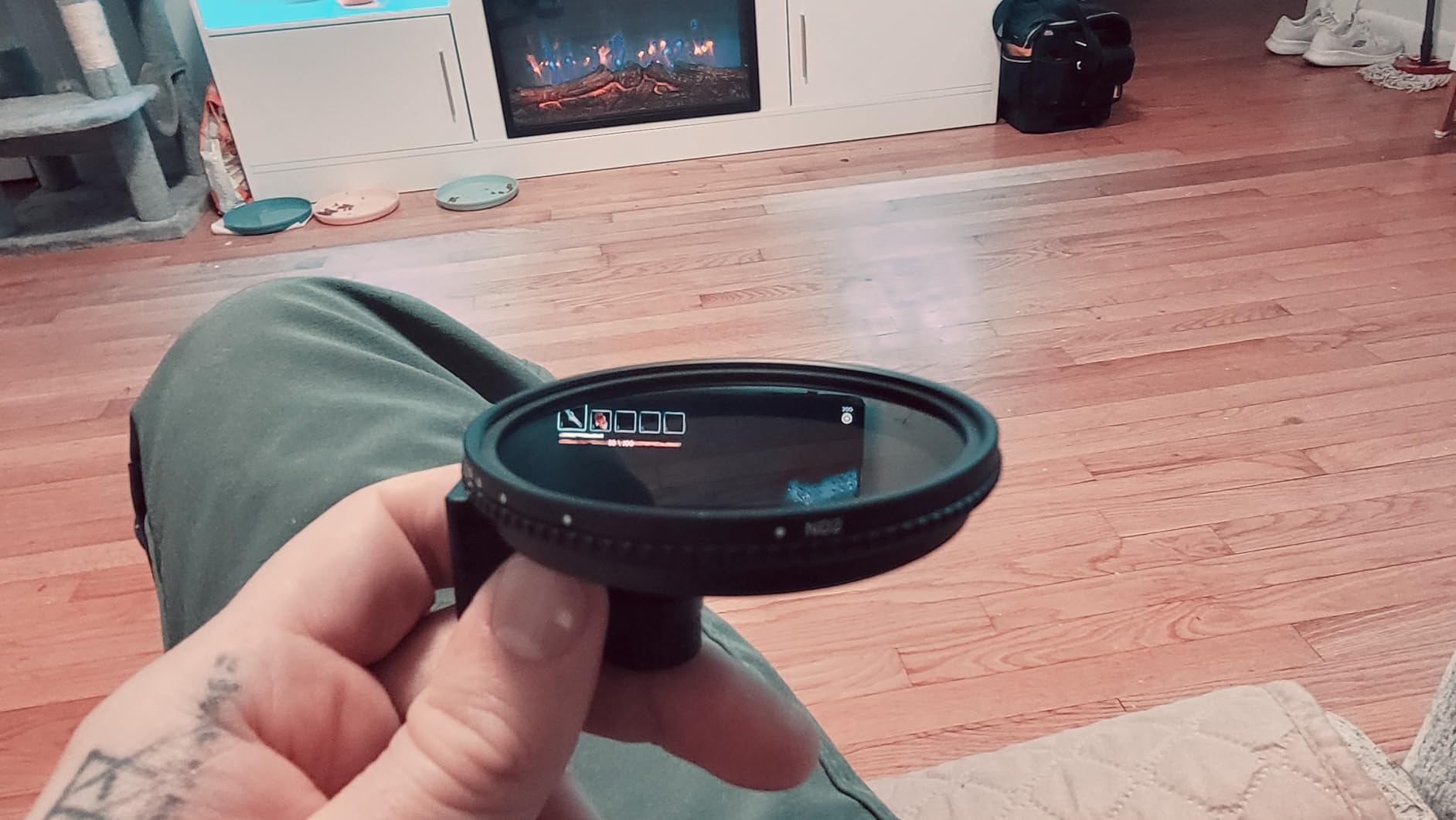 NEEWER 67mm Clip On Variable ND Filter Kit with Cold Shoe Phone Clip, Adjustable ND2-32 Filter Compatible with iPhone 17 16 15 Pro Max Plus Android Samsung Galaxy S24 S25 Ultra customer photo 1
