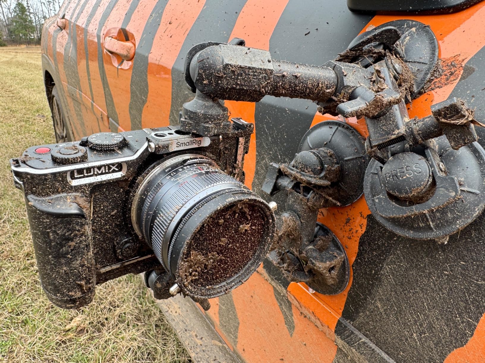 Panasonic LUMIX S9 Mirrorless Camera, 24.2MP Full Frame with Phase Hybrid AF, New Active I.S. Technology - DC-S9BODYK (Black) customer photo 2