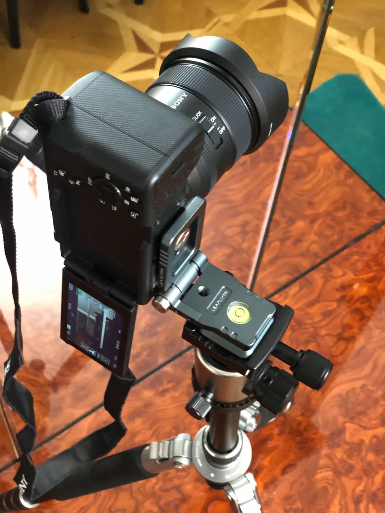 Foldable DSLR Camera L Bracket, Lightweight Camera L Bracket Vertical Horizontal Switching Tripod Quick Release Plate Compatible with Canon Nikon Sony DJI Osmo Ronin Zhiyun Stabilizer customer photo 1
