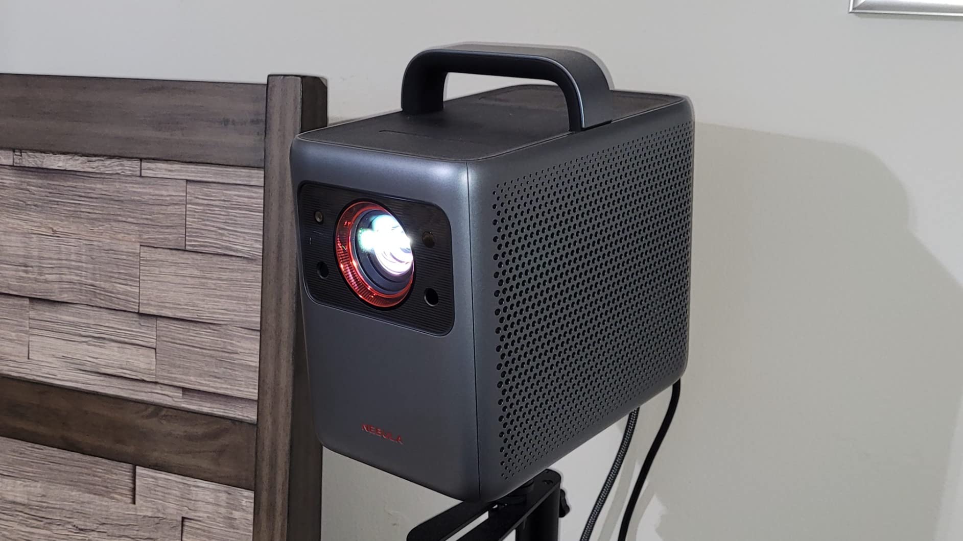 Anker Nebula Cosmos 4K SE Portable Projector, 1800 ANSI Lumens, NebulaMaster, HybridBeam, Enhanced Image Quality, Google TV, Portable, 200