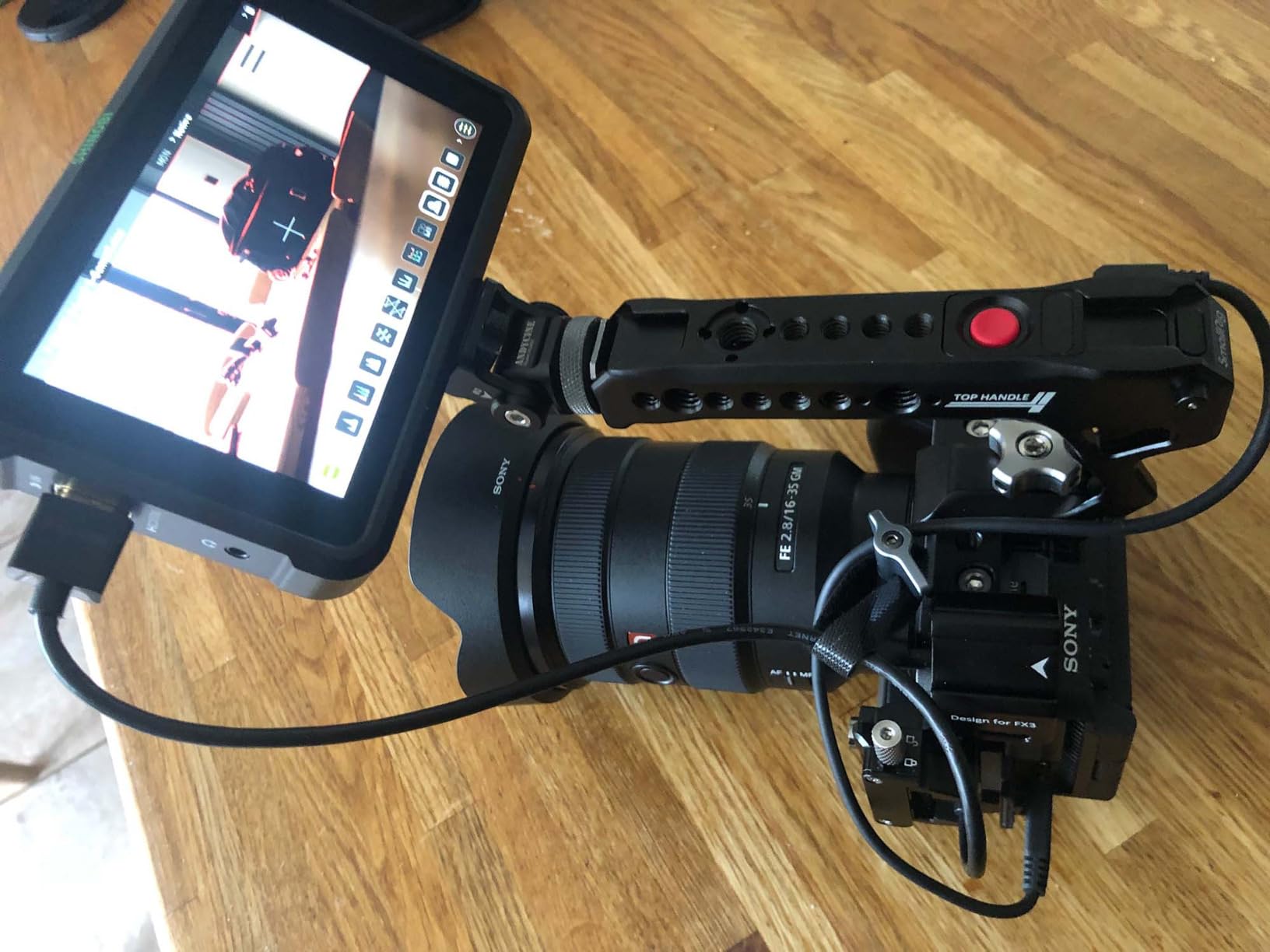 SmallRig FX3 / FX30 HawkLock Quick Release Camera Cage Kit for Sony with Cable Clamp, Built-in QR Cold Shoe NATO Rail/QR Plate for Arca, Modular Design Compatible with Original XLR Handle customer photo 1