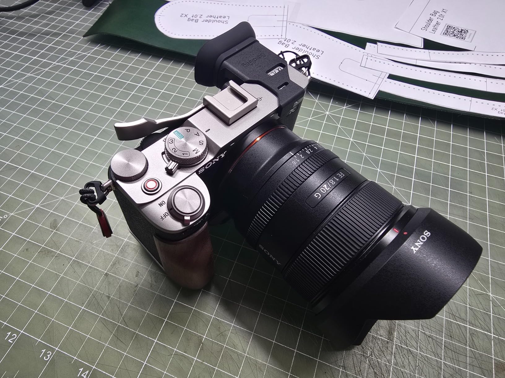 Thumb Grip for Sony Alpha 7C II/Alpha 7CR/Alpha 7C, Ergonomic Design, Built-in Cold Shoe (Silver) customer photo 2