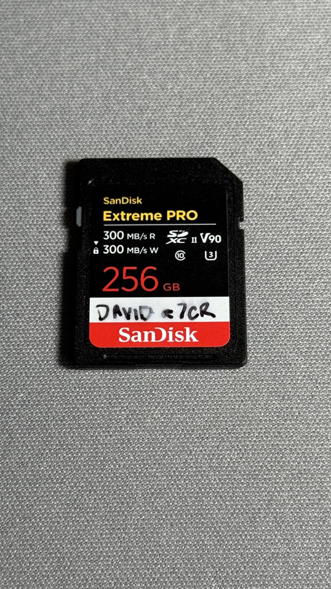 SanDisk 128GB Extreme PRO SDXC UHS-II Memory Card - Up to 300MB/s Read and Write speeds, V90, 8K, 4K UHD, SD Card - SDSDXDM-128G-GN4IN customer photo 2