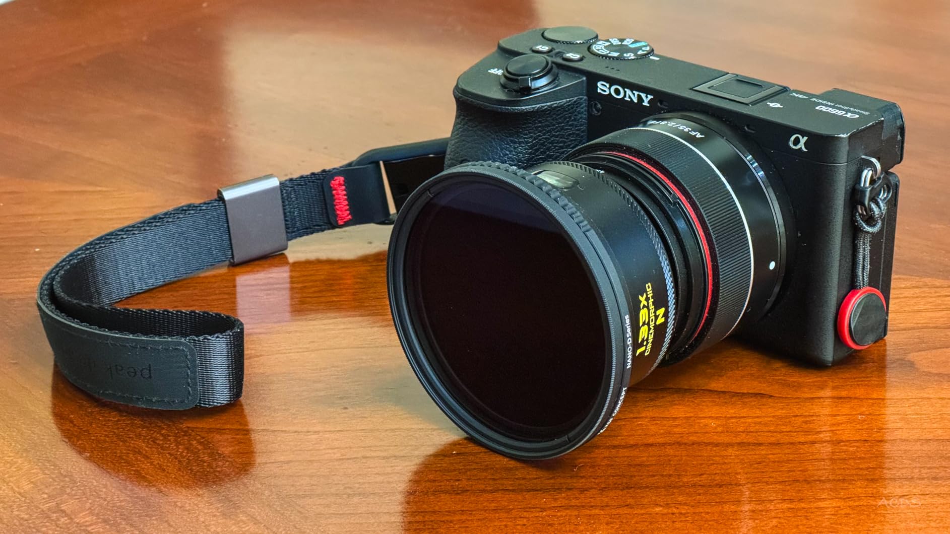 Freewell Neutral Streak 1.33x Anamorphic Lens with 17mm Mount - Cinematic Wide-Screen Lens with Natural Light Streak Effect, Perfect for Night Cityscapes, Filmmaking customer photo 1