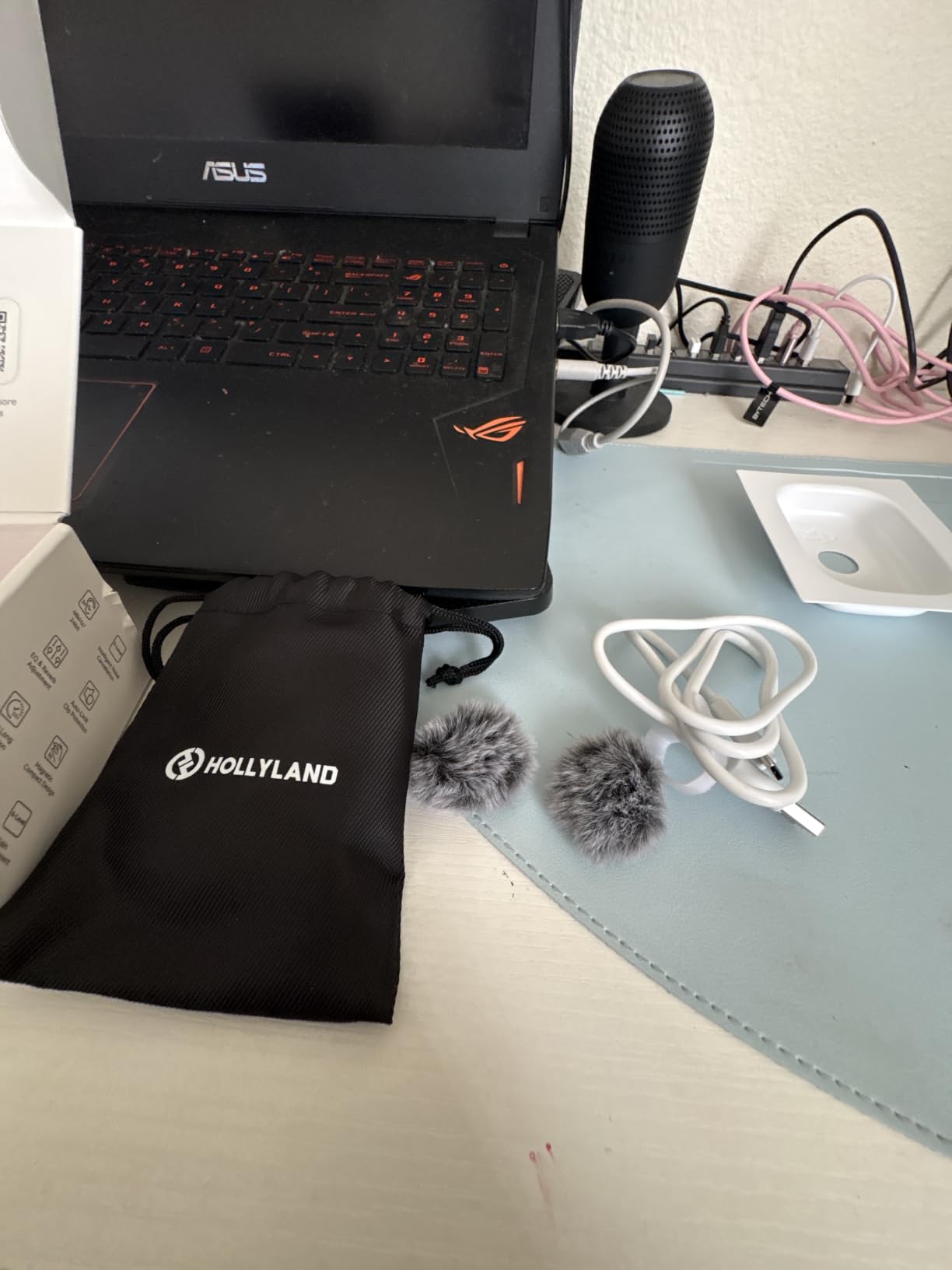 Hollyland Lark A1 Wireless Microphone for iPhone & Android, 48kHz/24-bit Studio Audio, 3-Level Noise Cancellation, 200m Range, Magnetic Mini Mic for Video Recording & Live Streaming (2TX + USB-C RX) customer photo 2