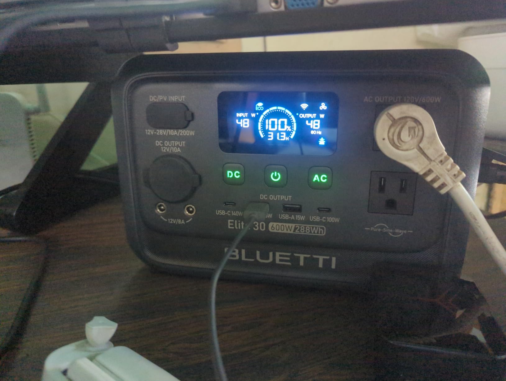 BLUETTI Elite 30 V2 Portable Power Station 600W (Power Lifting 1500W), 288Wh LiFePO4 Battery with 10ms UPS customer photo 2