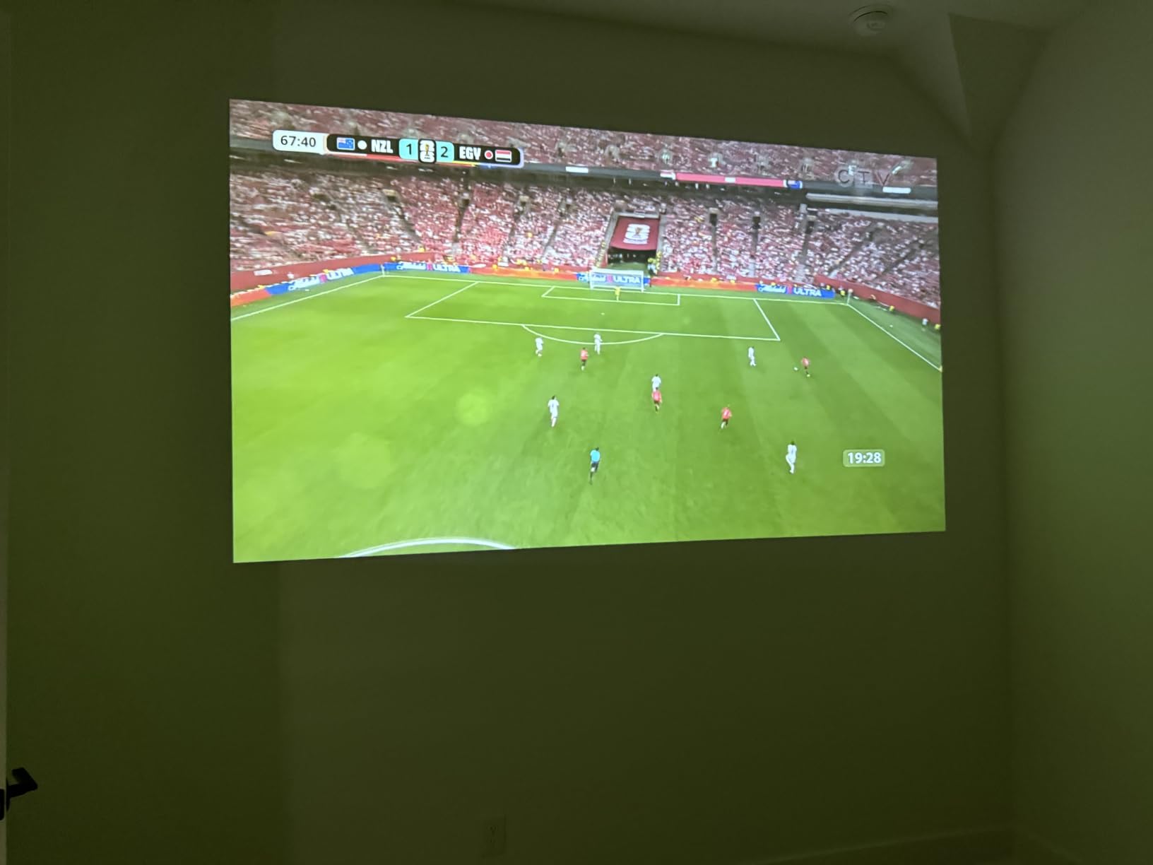 XuanPad 4K Support Smart Mini Projector with WiFi and Bluetooth, Auto Focus, Portable Native 1080P Outdoor Projector with 360 Degree Stand customer photo 1