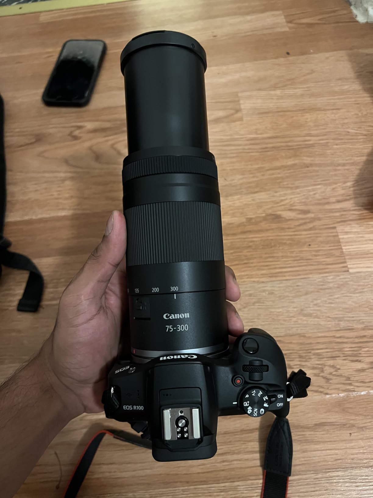 Canon RF75-300mm F4-5.6 Zoom Lens with UV Filter + Lens Cap Keeper + Cleaning Kit customer photo 1