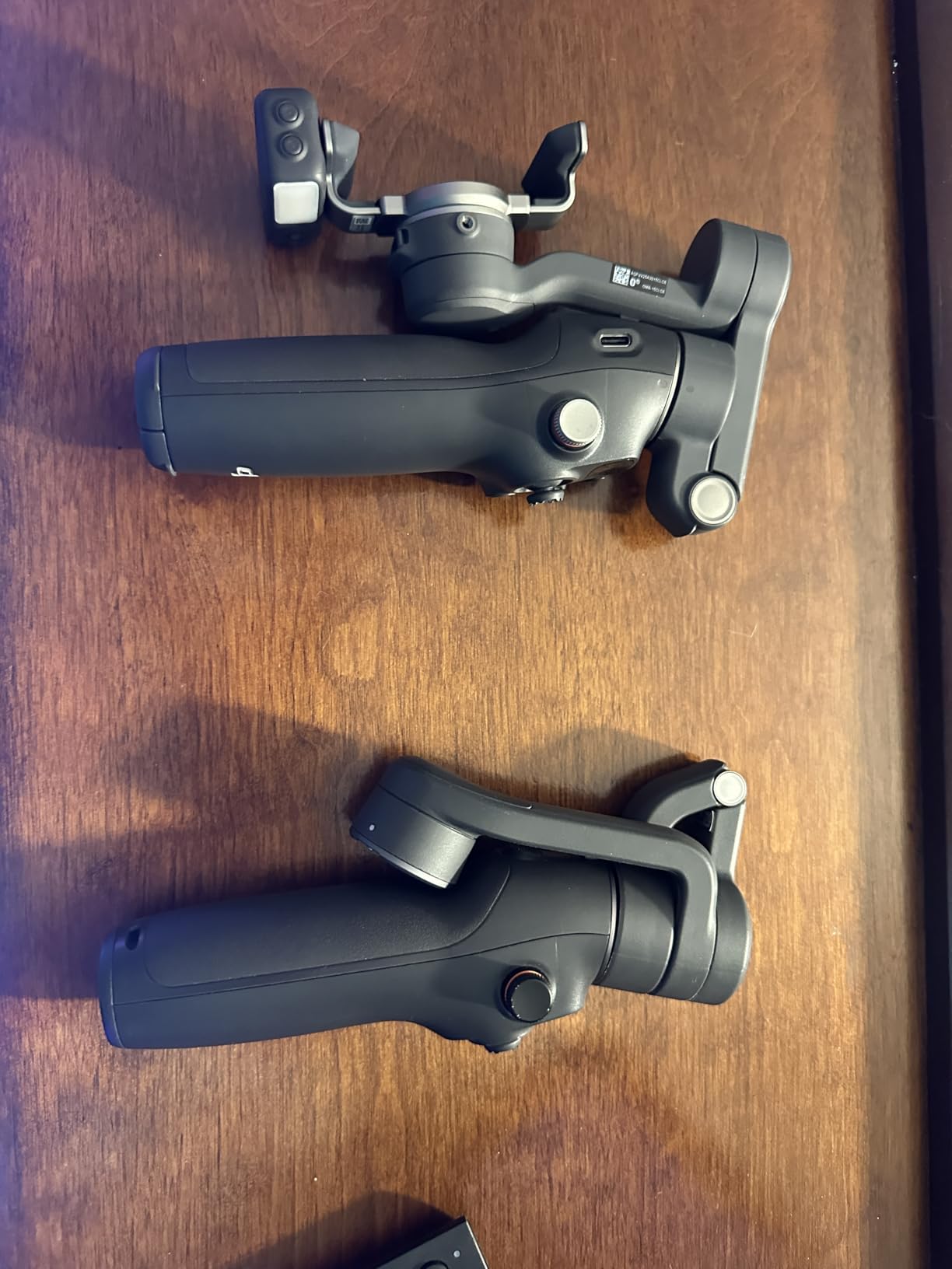 DJI Osmo Mobile 8 Gimbal Stabilizer for Phone, 3-Axis Stabilization | AI Native Tracking with Audio & Lighting, 360° Pan Rotation, Built-in Extension Rod & Tripod, 10h Battery customer photo 2