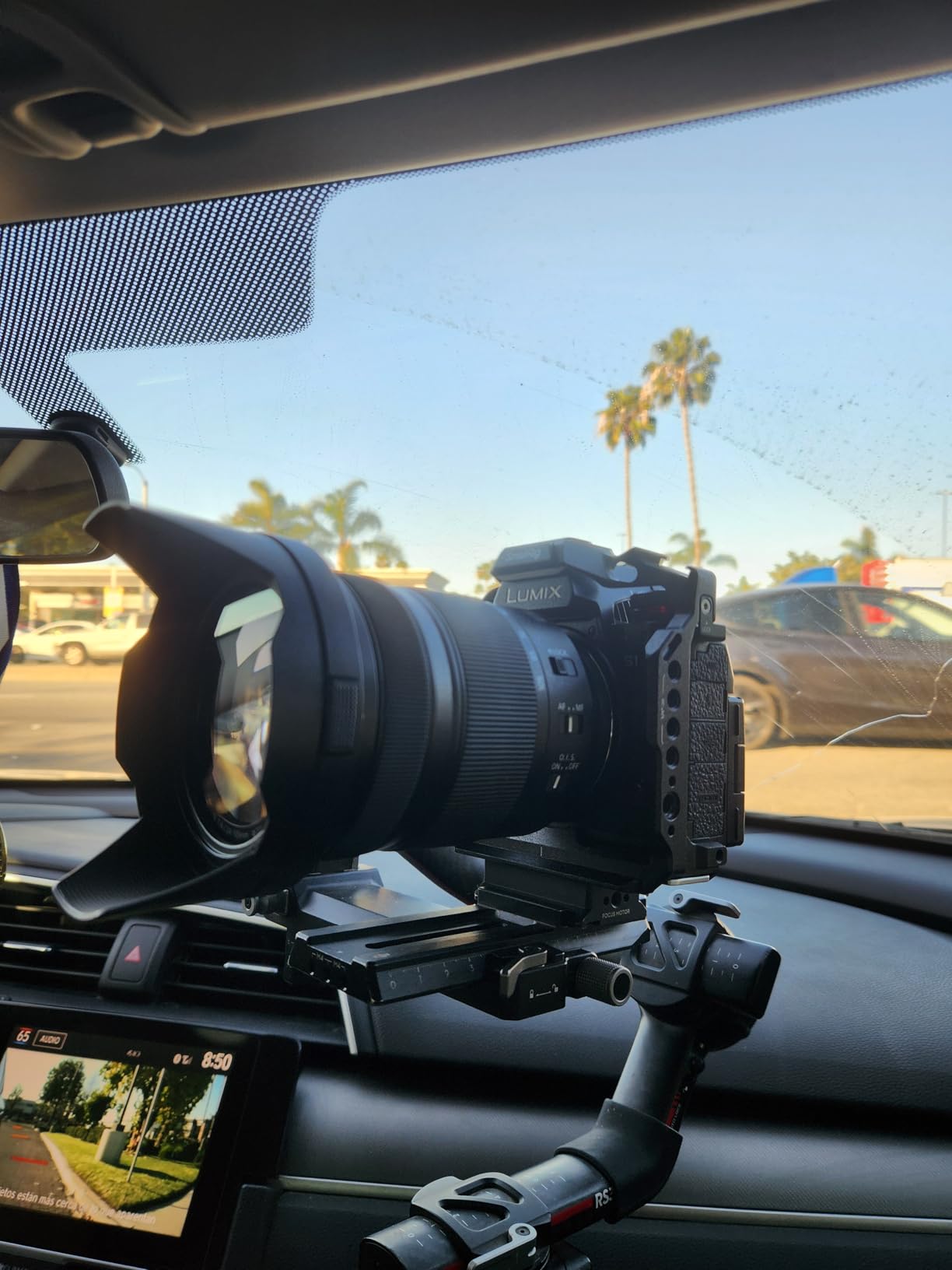 SmallRig Camera Cage for Panasonic S1R II/S1 II/S1 IIE/G9 II / S5 II / S5 IIX, Built in Quick Release Plate for Arca-Swiss, Cold Shoe Mount, Strap Slots - 5502 customer photo 2
