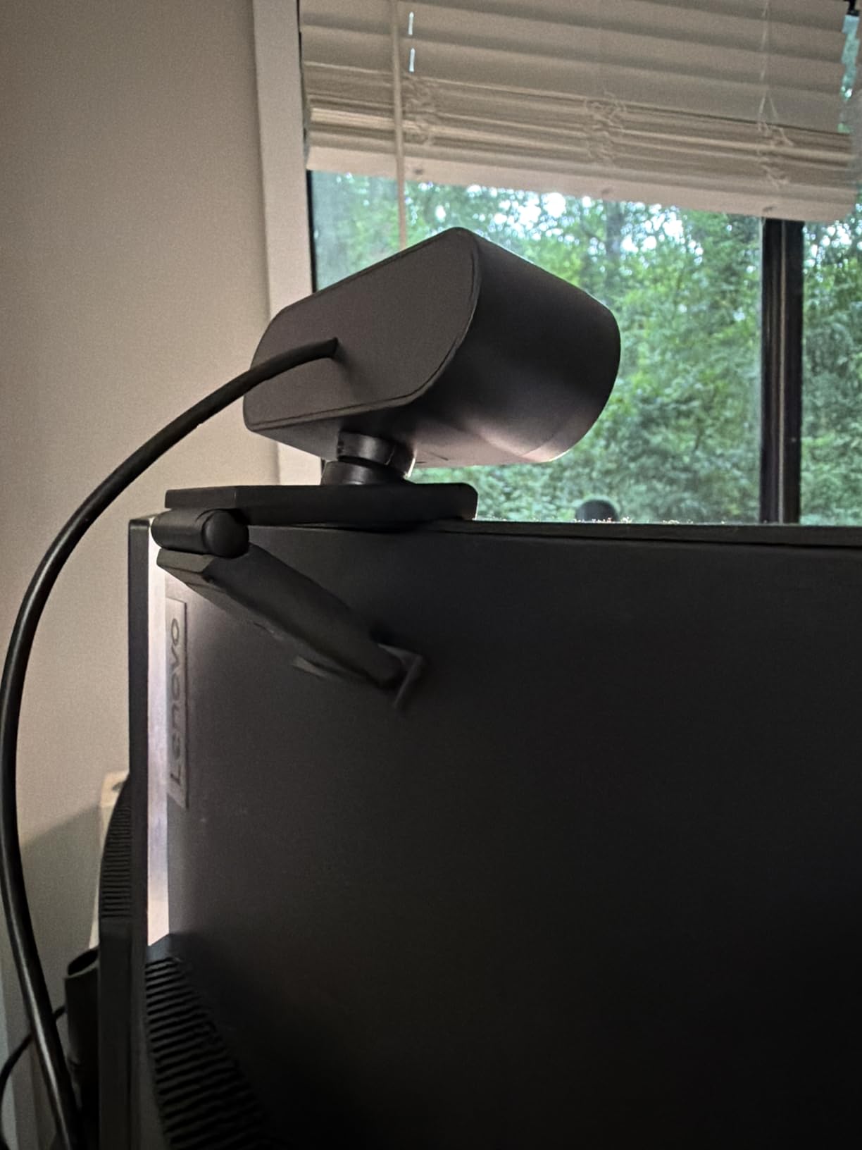 AOC 4K Webcam for PC with Noise-Canceling Mic, 80° FOV, Privacy Cover, USB C-A Adapter customer photo 2
