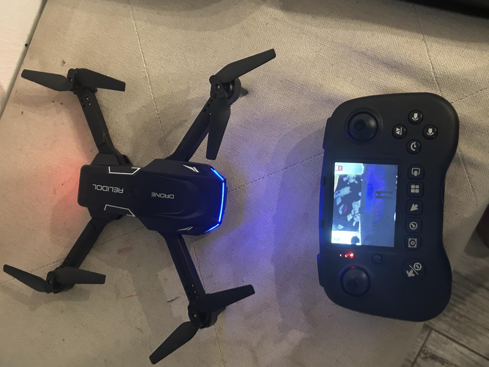 Drone with Camera, Screen on Controller Remote Control Quadcopter FPV Drone | Drone with Built-in Screen Controller for Beginners, Foldable, Gesture Control, 3D Flip, One-Key Start, and Emergency Stop customer photo 2