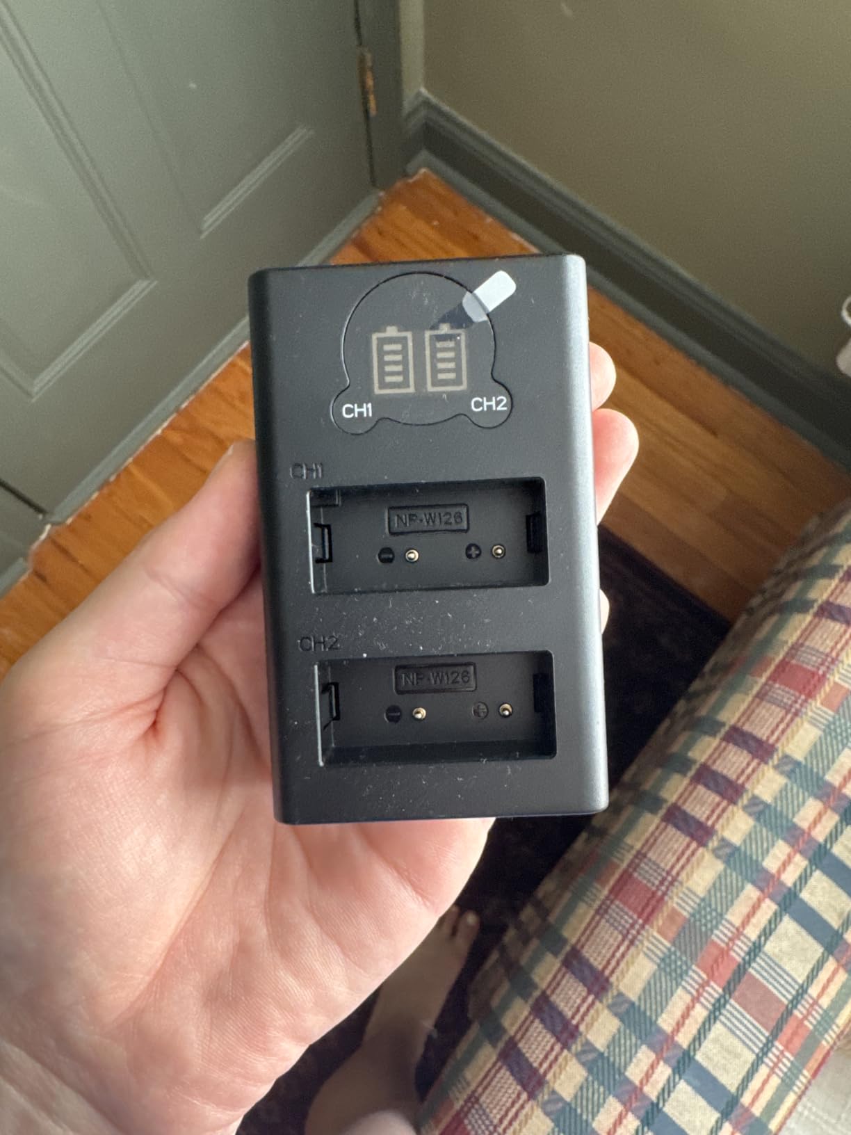 K&F Concept 1300mAh NP-W126 NP-W126S Battery and Charger for Fujifilm XM5, X100VI, X100V, XS10, XT30, XT30 II, XT20, XE4, A5, Dual-Slot Fast Charger, Type-C and Micro-USB Input, 2 Pack Battery customer photo 1