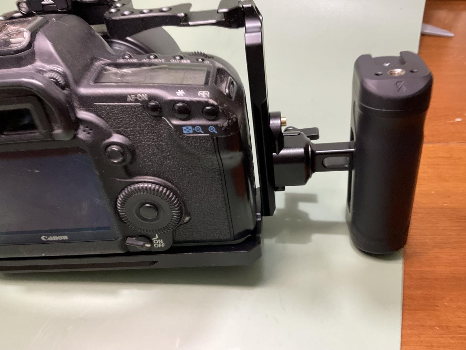 SmallRig Mini Side Handle and Top Handle Kit for Camera Cage, Ergonomic Camera Handle for Left or Right Hand, 30mm/1.2in Up and Down Adjustable customer photo 1
