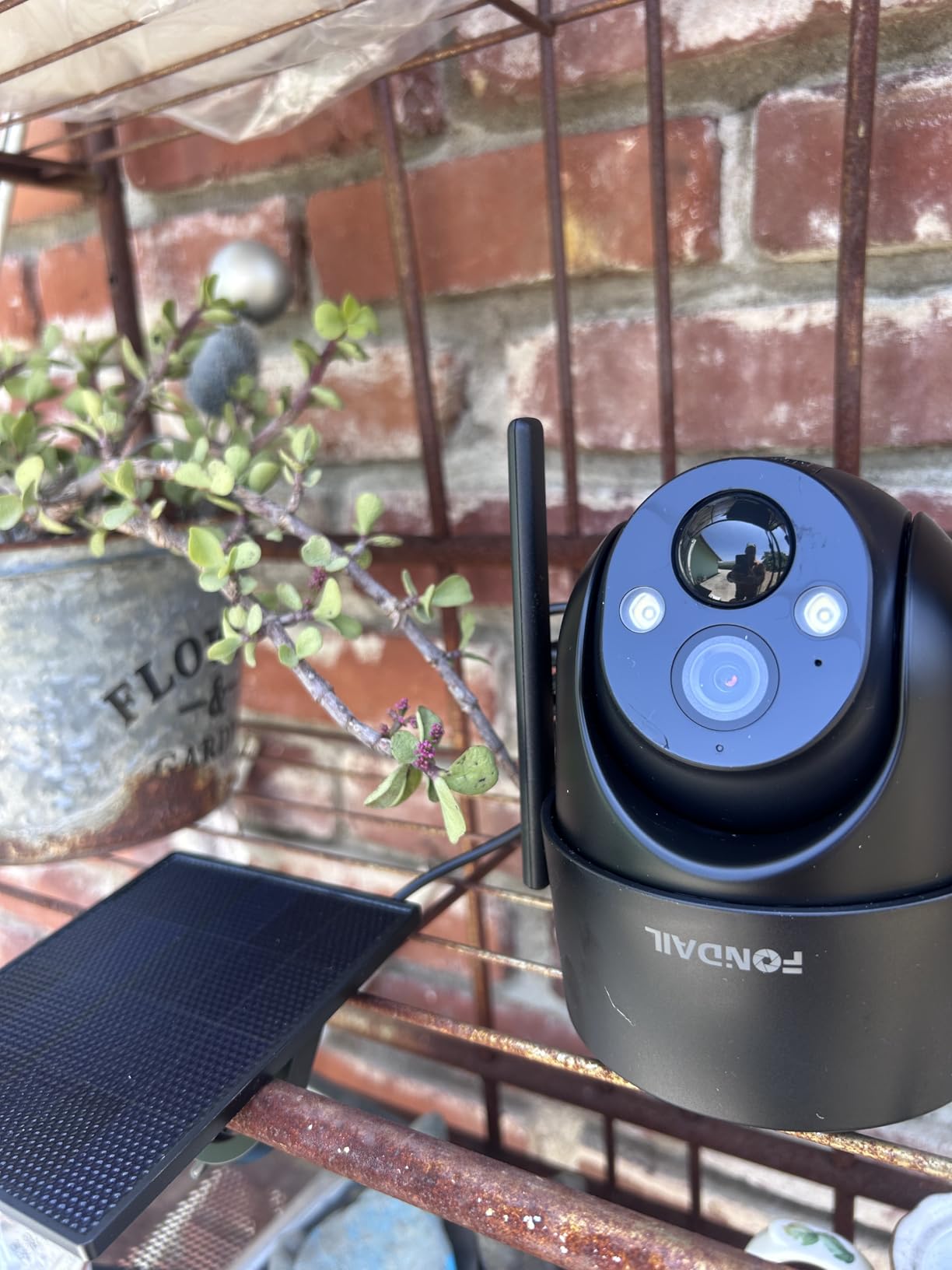 Solar Security Cameras Wireless Outdoor, 2K 360° View Solar Powered WiFi 3MP Security Camera for Home Security with Color Night Vision, PIR Detection, 2-Way Audio, Motion Alert, Easier to use customer photo 1