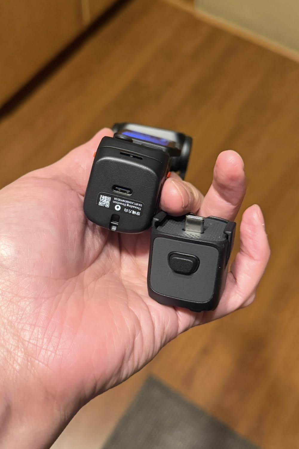 Insta360 Luna Ultra - 8K Vlogging Camera with Dual Leica Lenses, 12× Zoom, 1