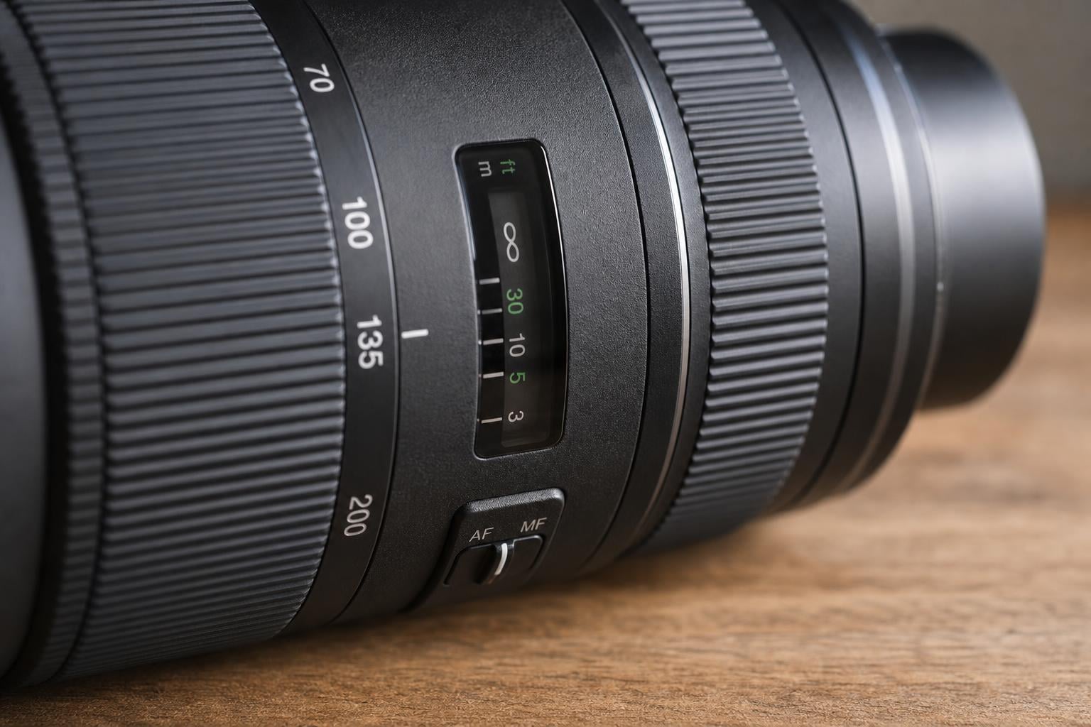 Why Does My Zoom Lens Only Focus So Close Before It Fails?