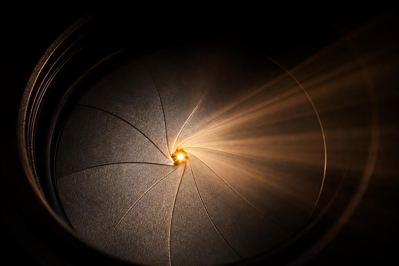 What Is Diffraction and Why Does It Ruin Sharpness at Small Apertures?