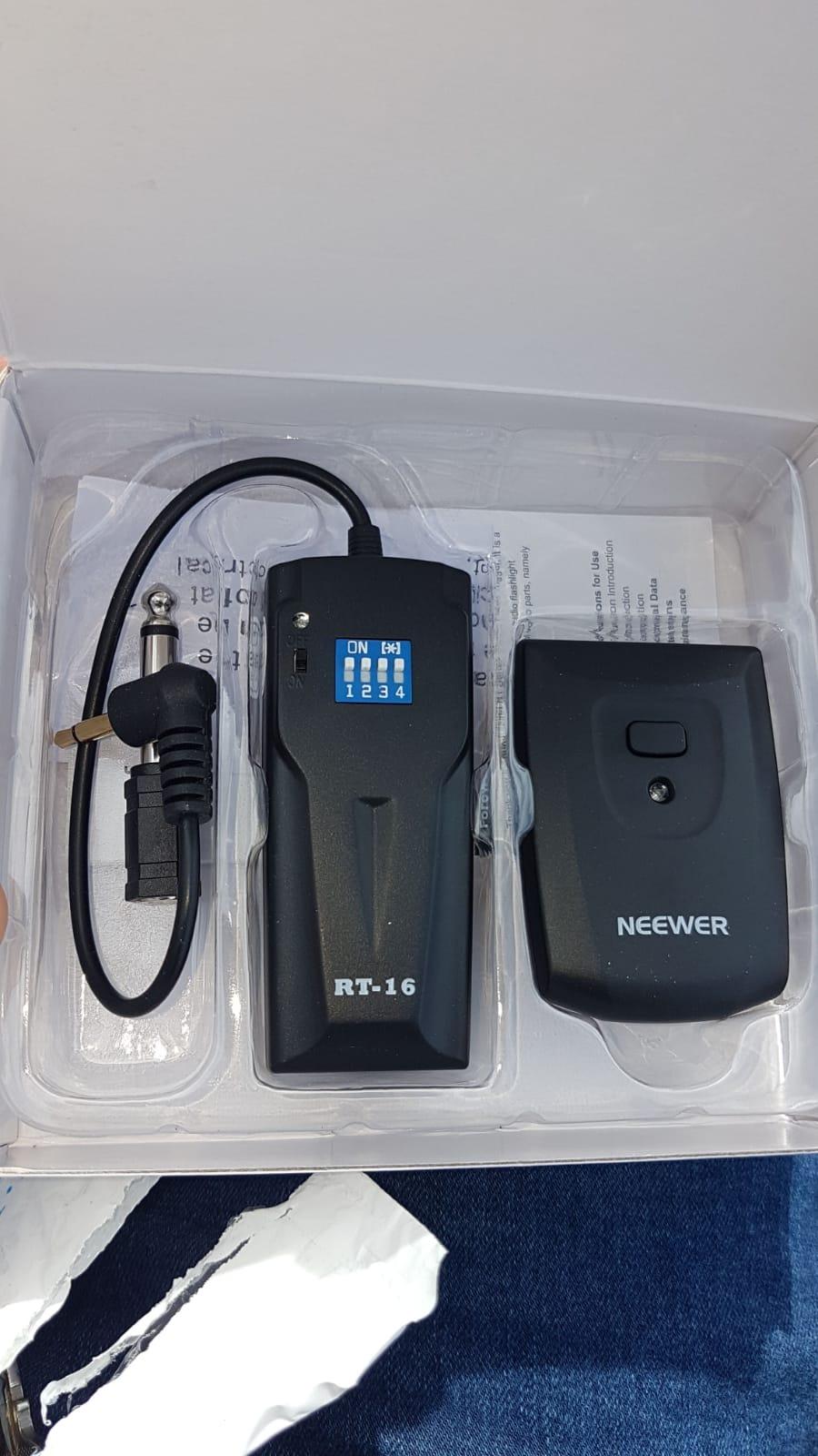Neewer 16 channels RT-16 Wireless Studio Flash Trigger, Compatible with Neewer S101-300W, S101-400W, S101-300W PRO, S101-400W PRO and Other Studio Lights customer photo 1