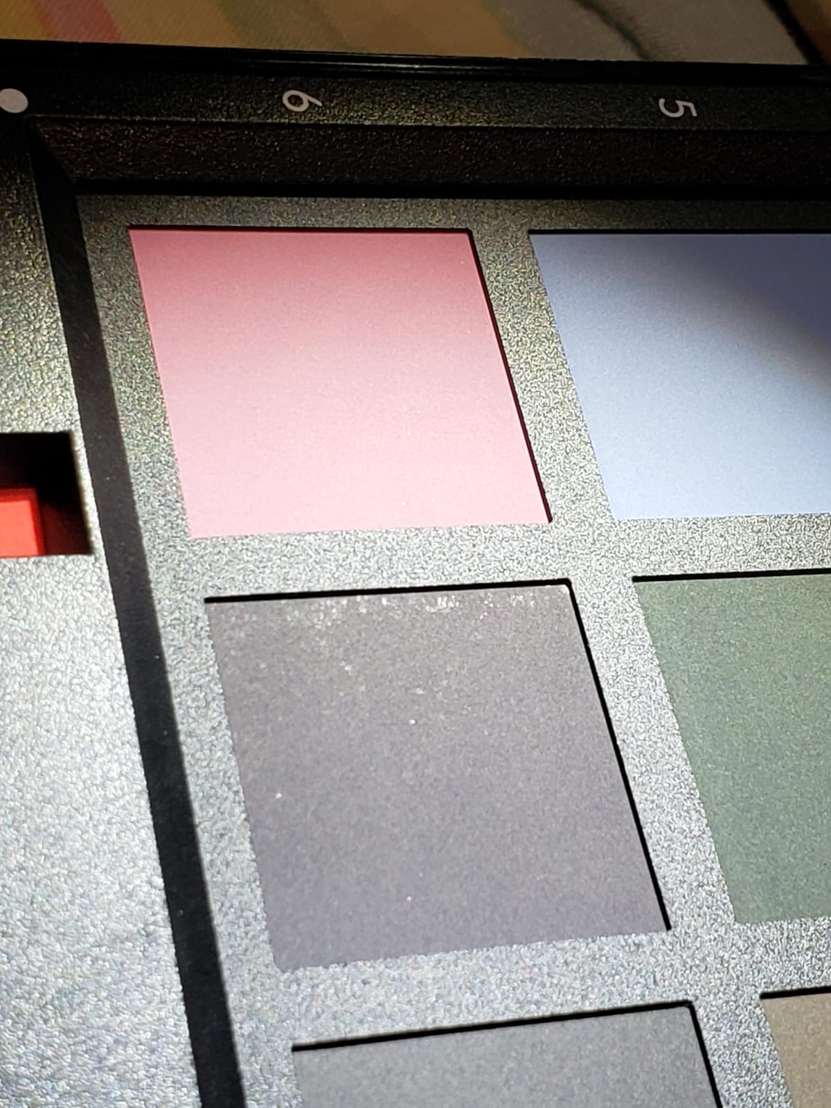Datacolor Spyder Checkr - Color calibration tool with 48 target colors + grey card customer photo 1