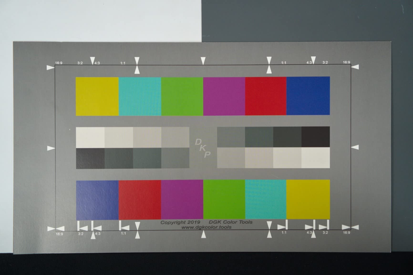 Digital Kolor Pro 16:9 Large Color Calibration and Video Chip Chart, 2-Pack | Double-sided 16:9 charts with NTSC color bars and 18 color targets for calibration, white balance and exposure customer photo 1
