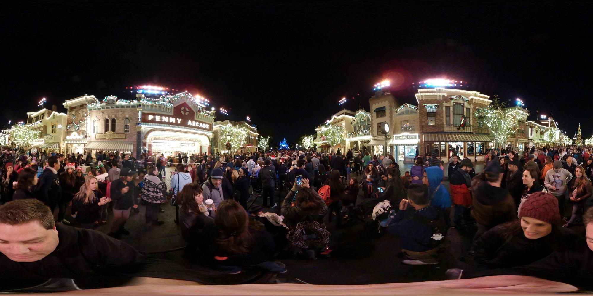 Samsung Gear 360 Real 360° High Resolution VR Camera (US Version with Warranty) customer photo 1