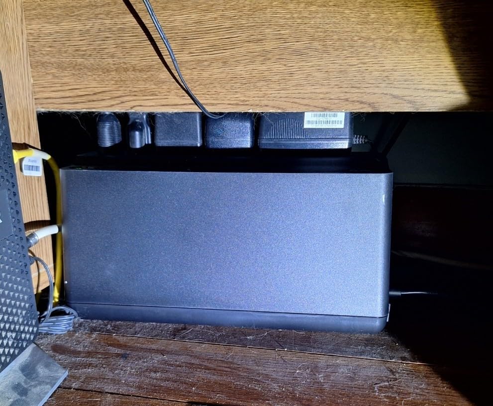 APC UPS Battery Backup Surge Protector, 600VA/330W (BE600M1) customer photo 2